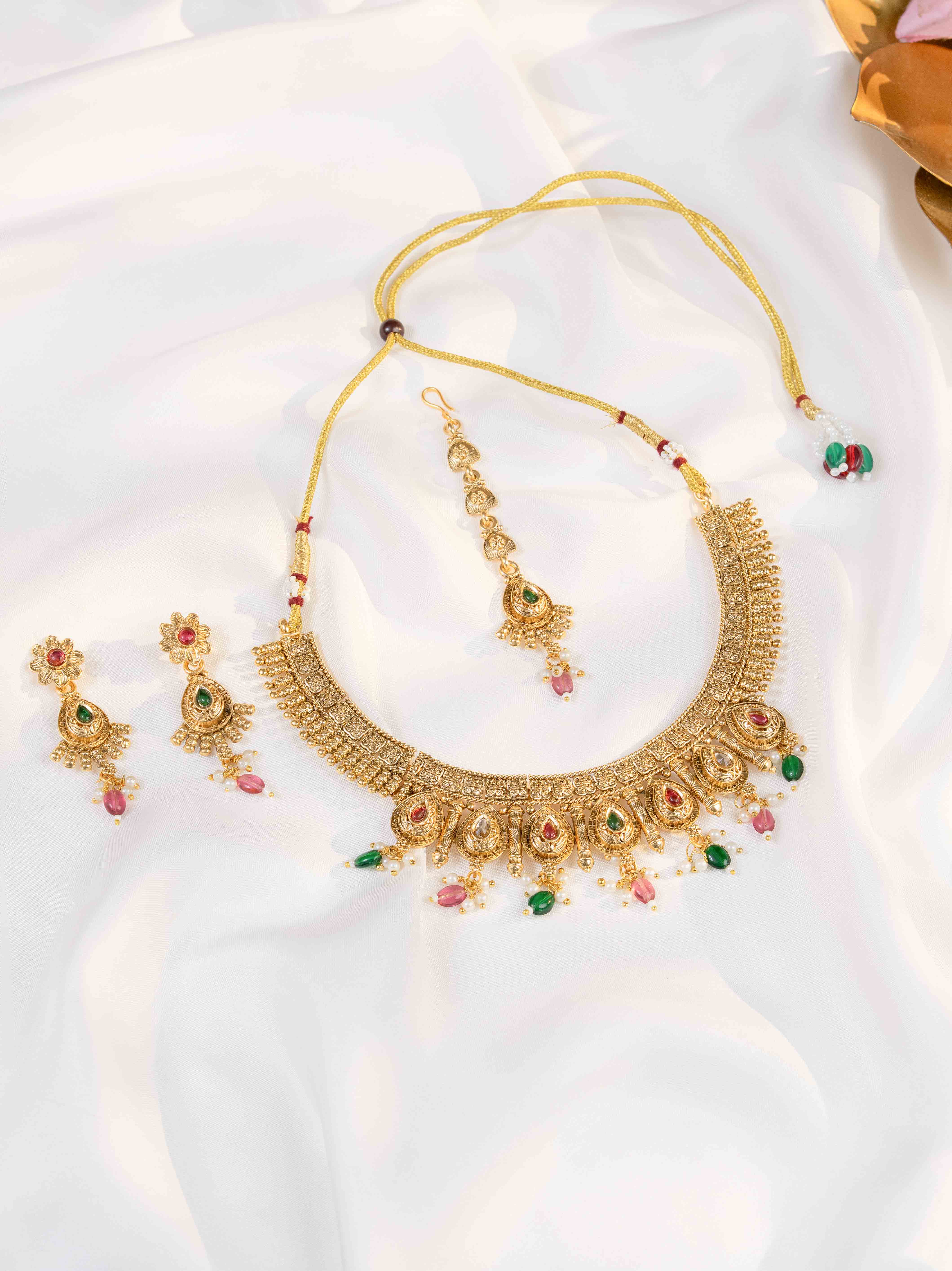 Meera Necklace Set