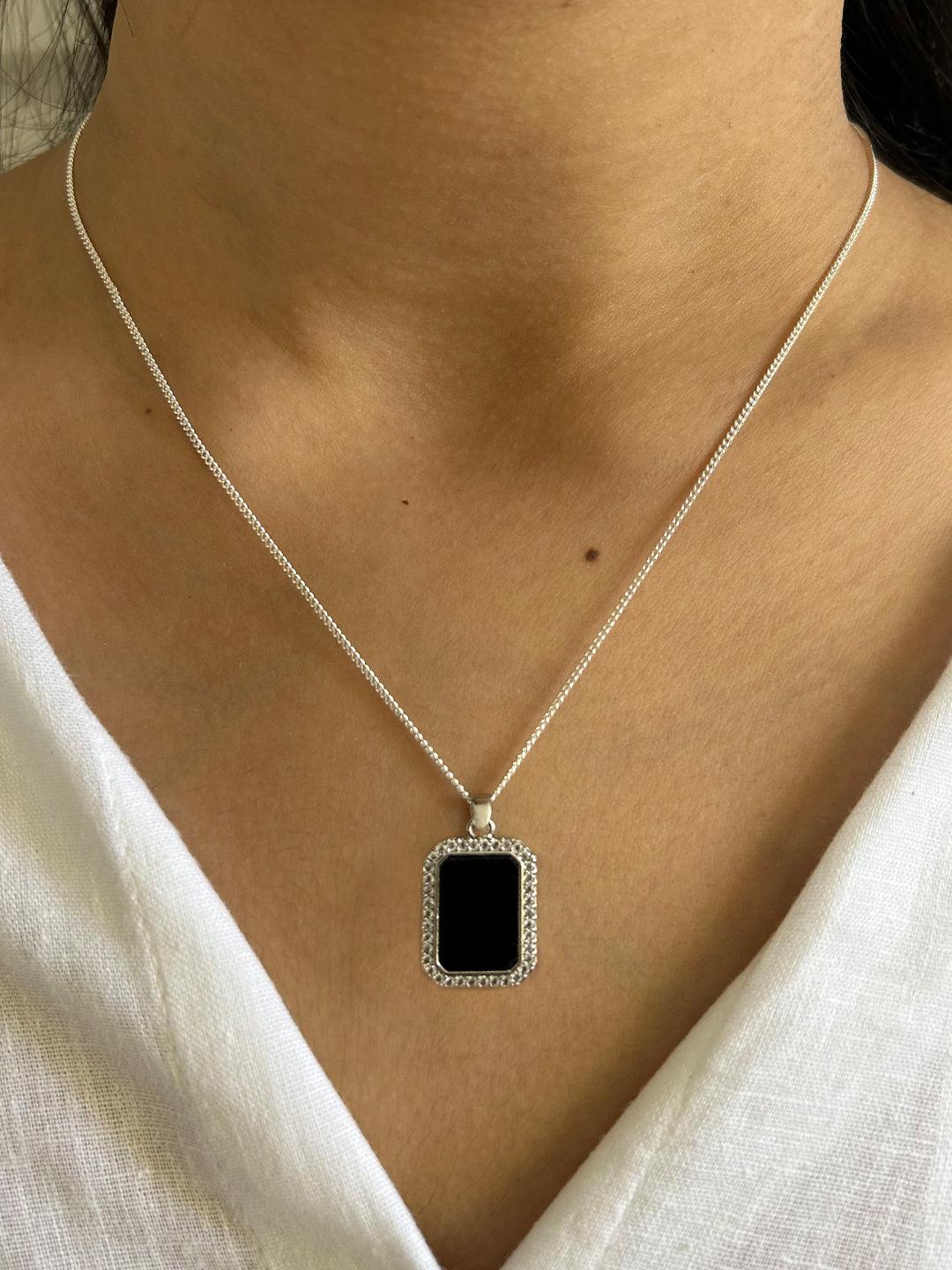 Black Stone Finland Pendant - Zeraki Jewels