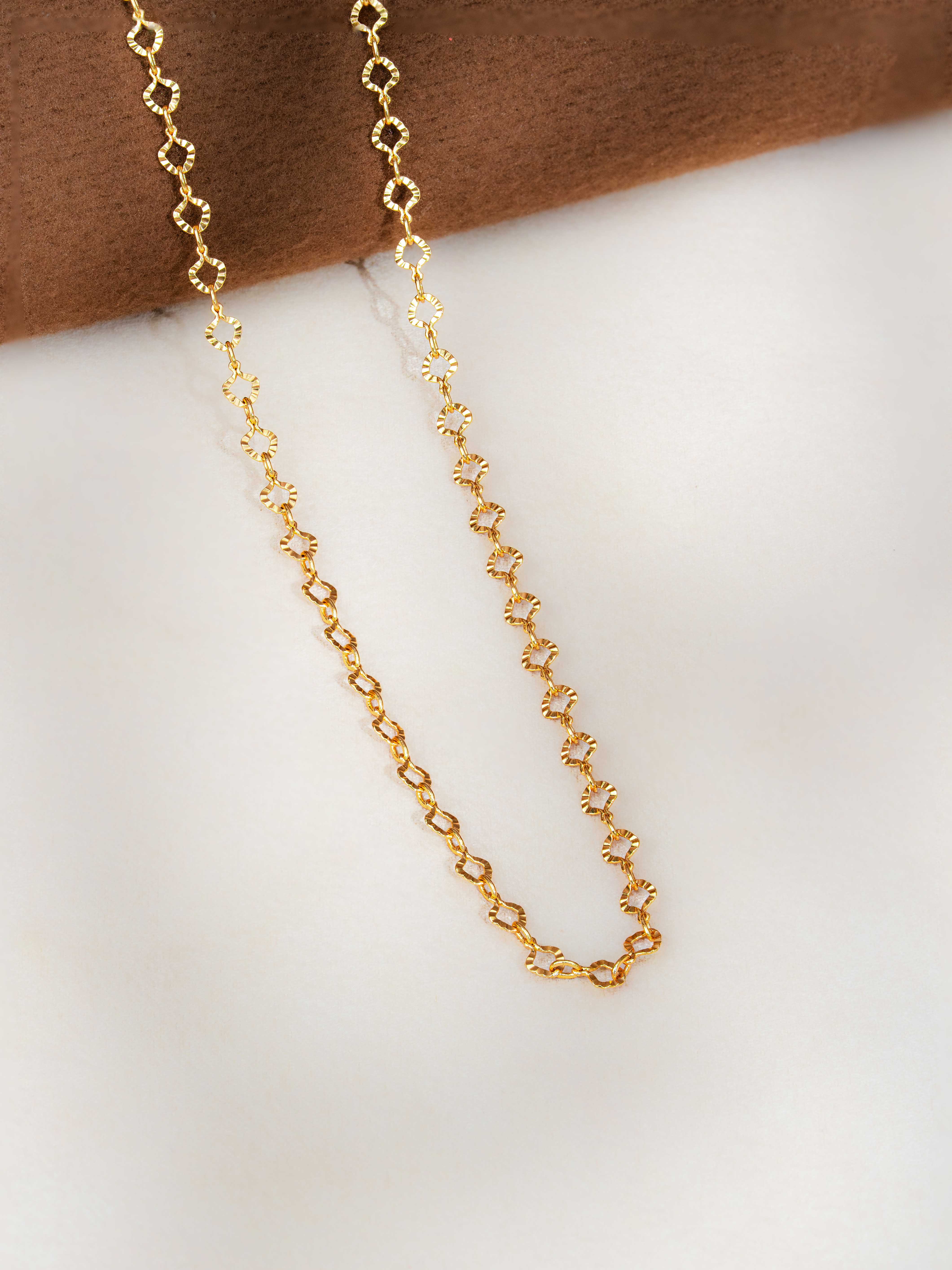 Elara Gold Chain