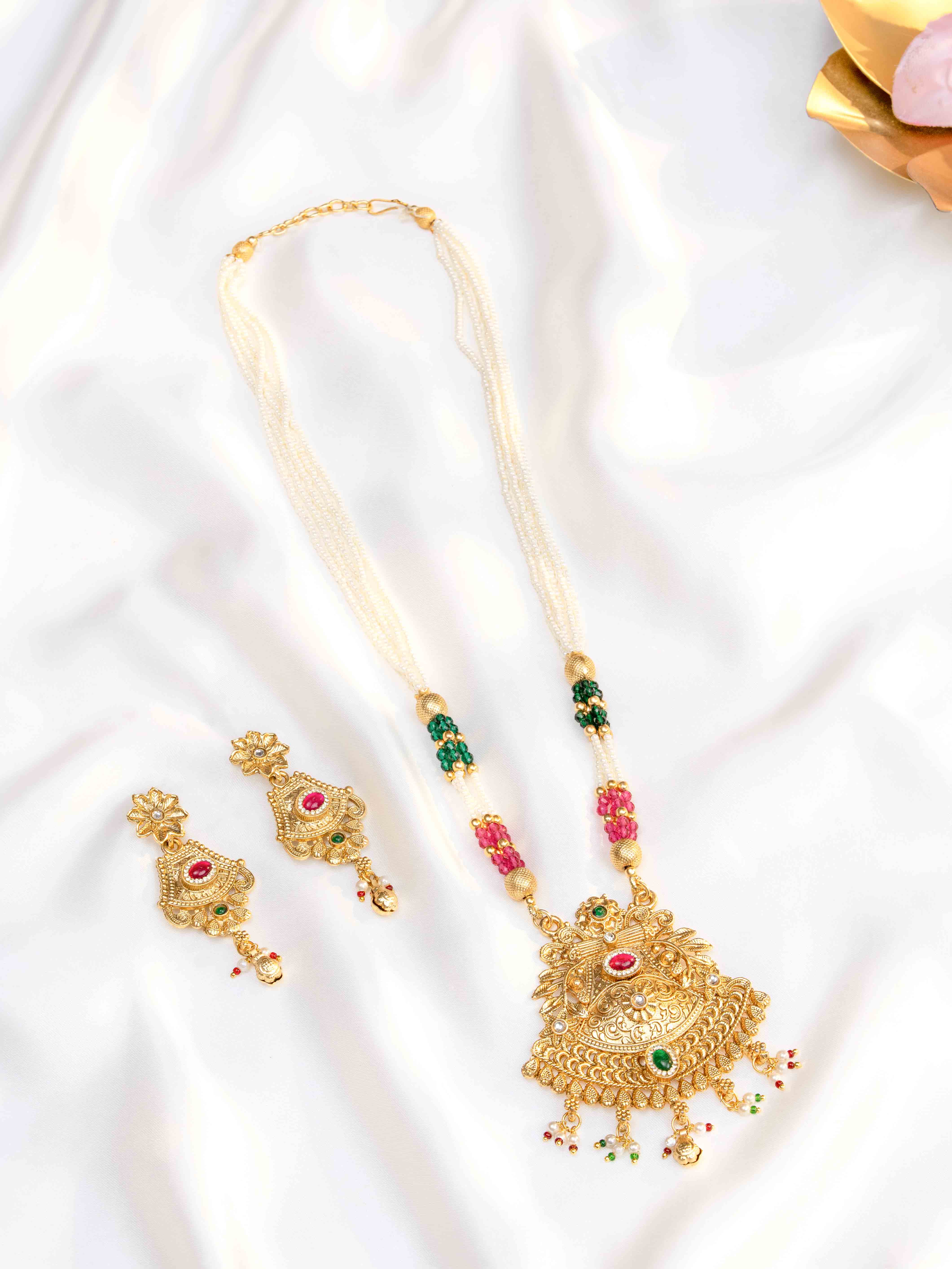 Meherang Necklace Set