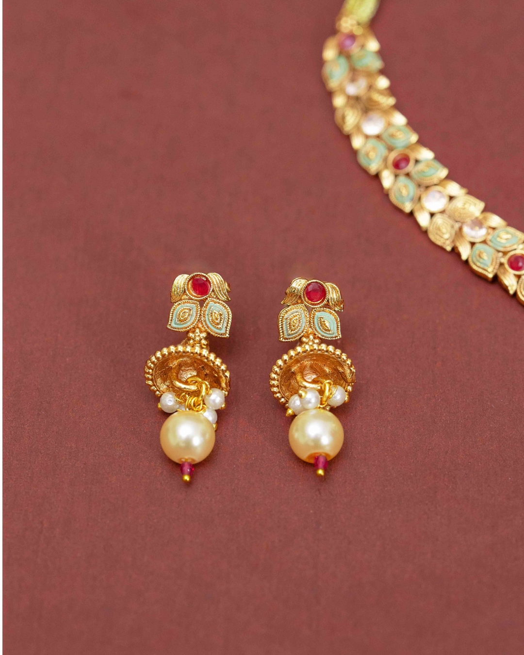 Saanvi Necklace Set