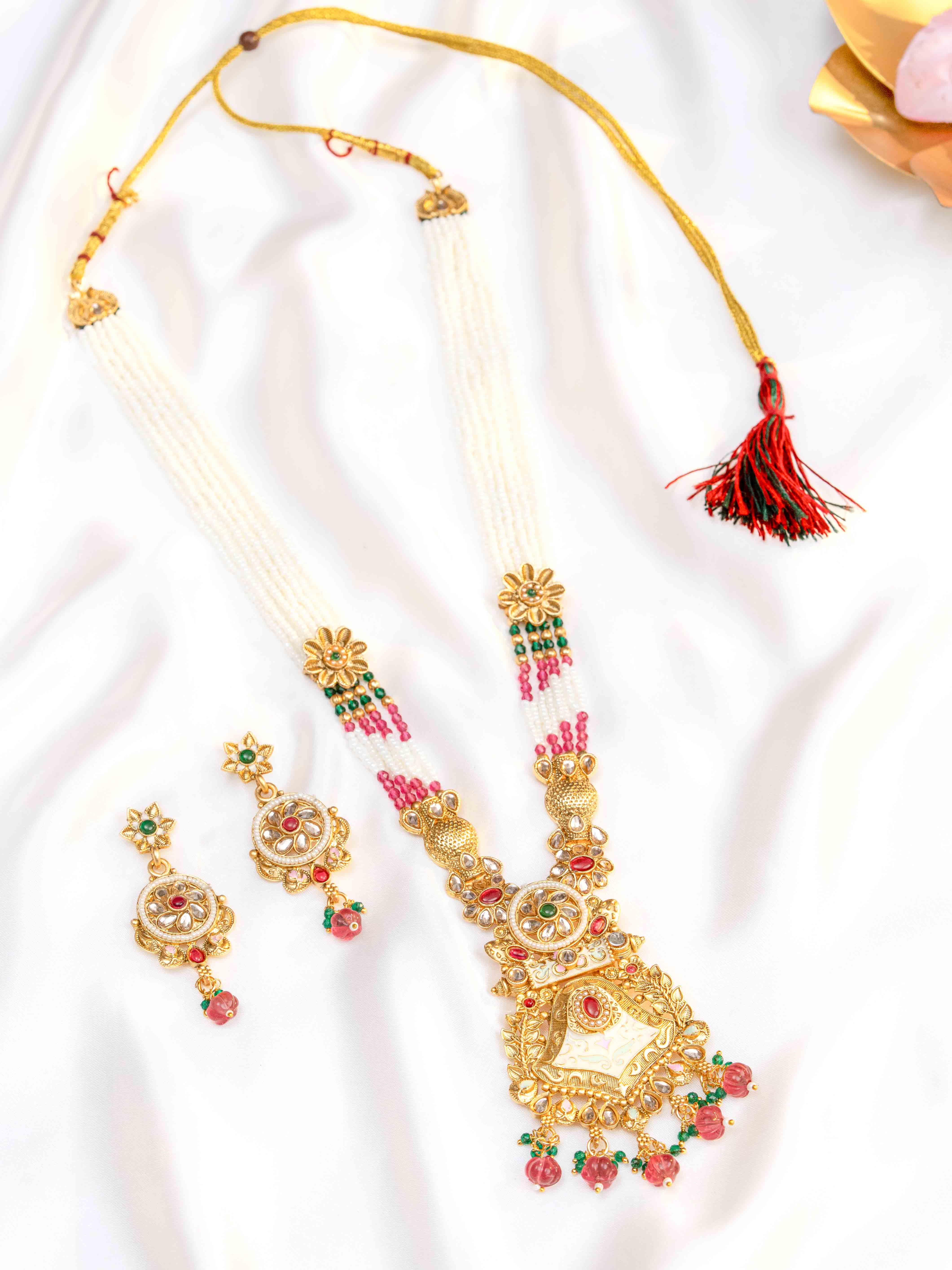Noorvanshi Necklace Set