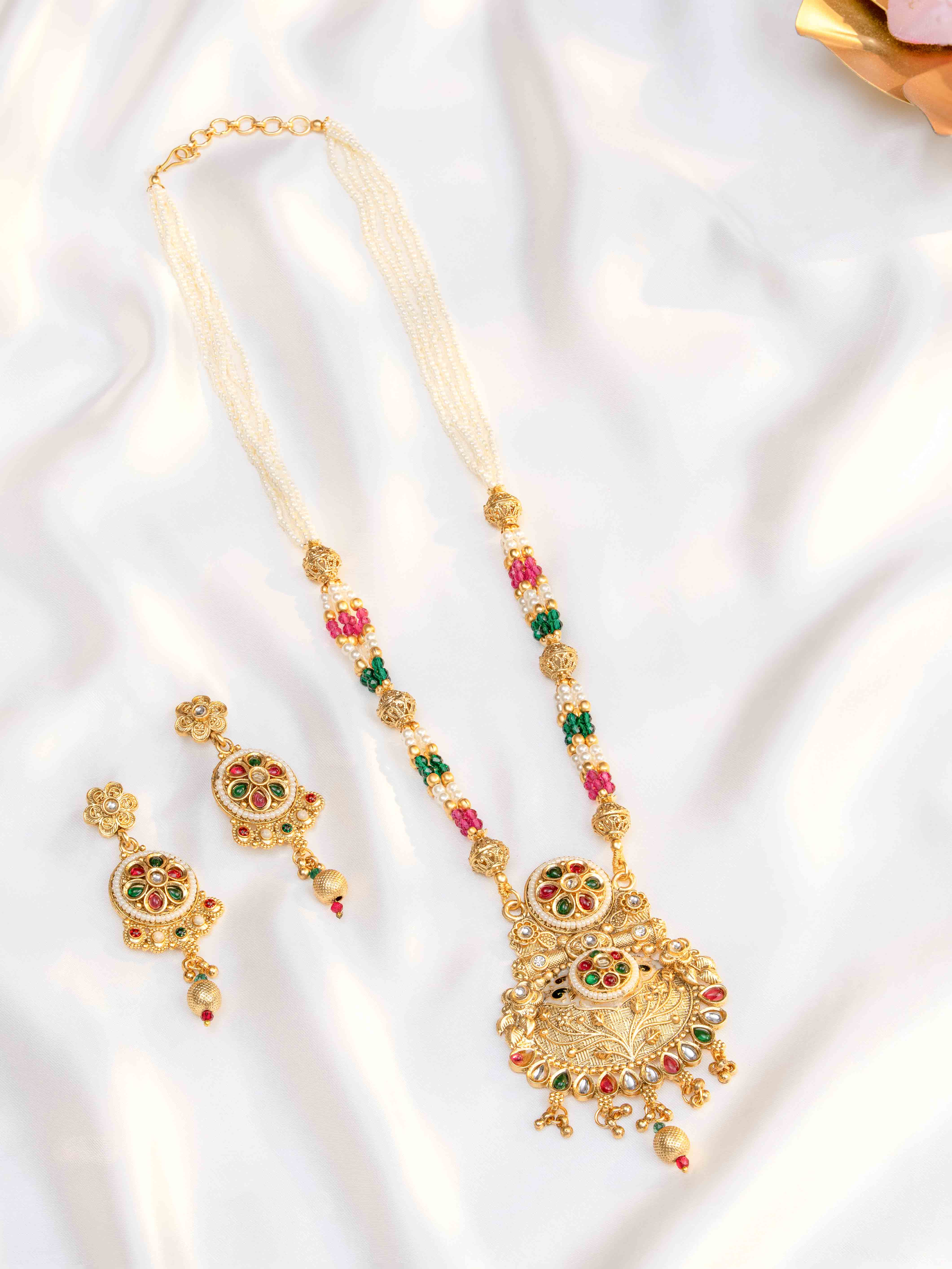 Kanakriti Necklace Set