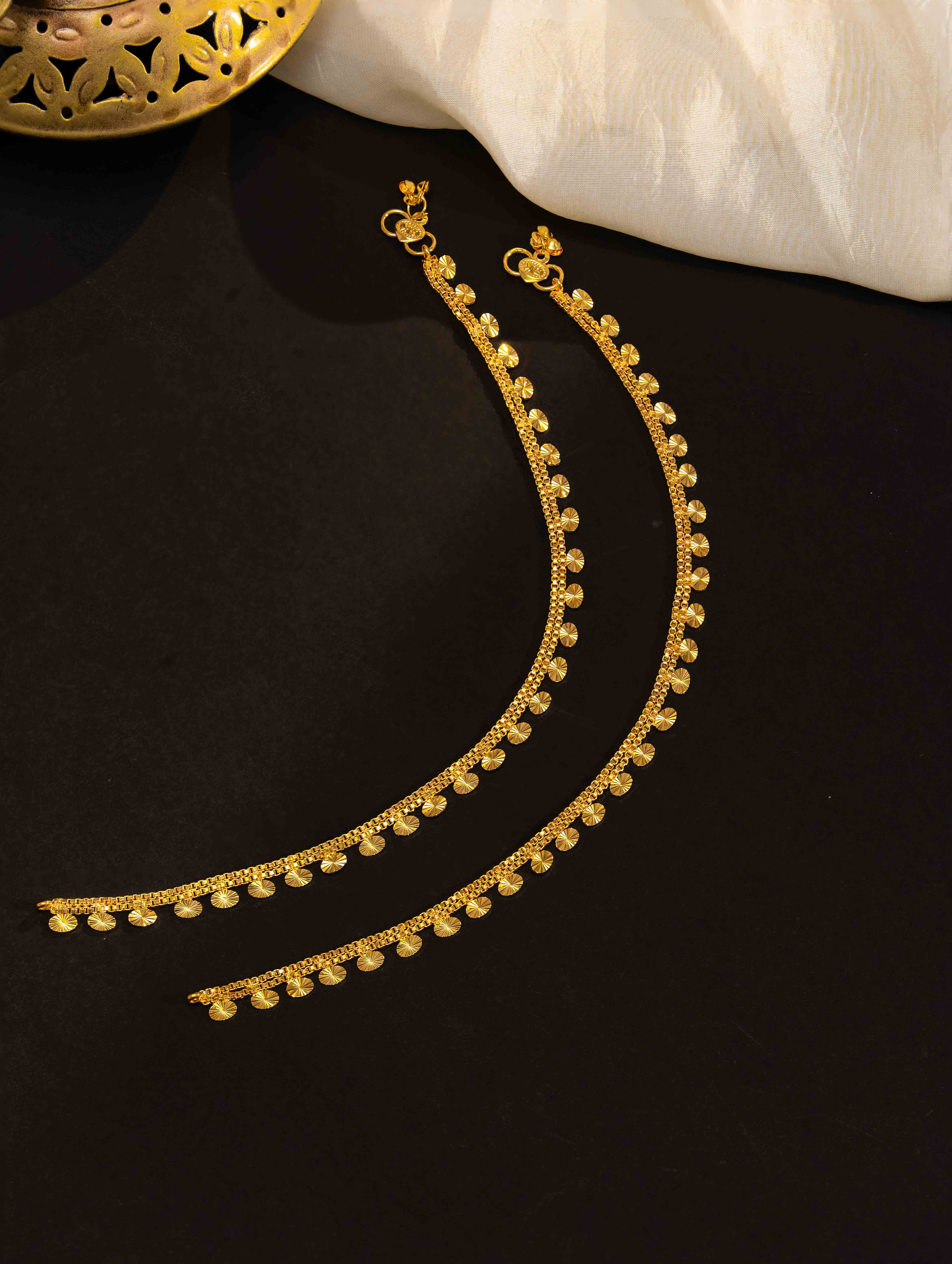 Neysa Gold Payal. (Set of 2)