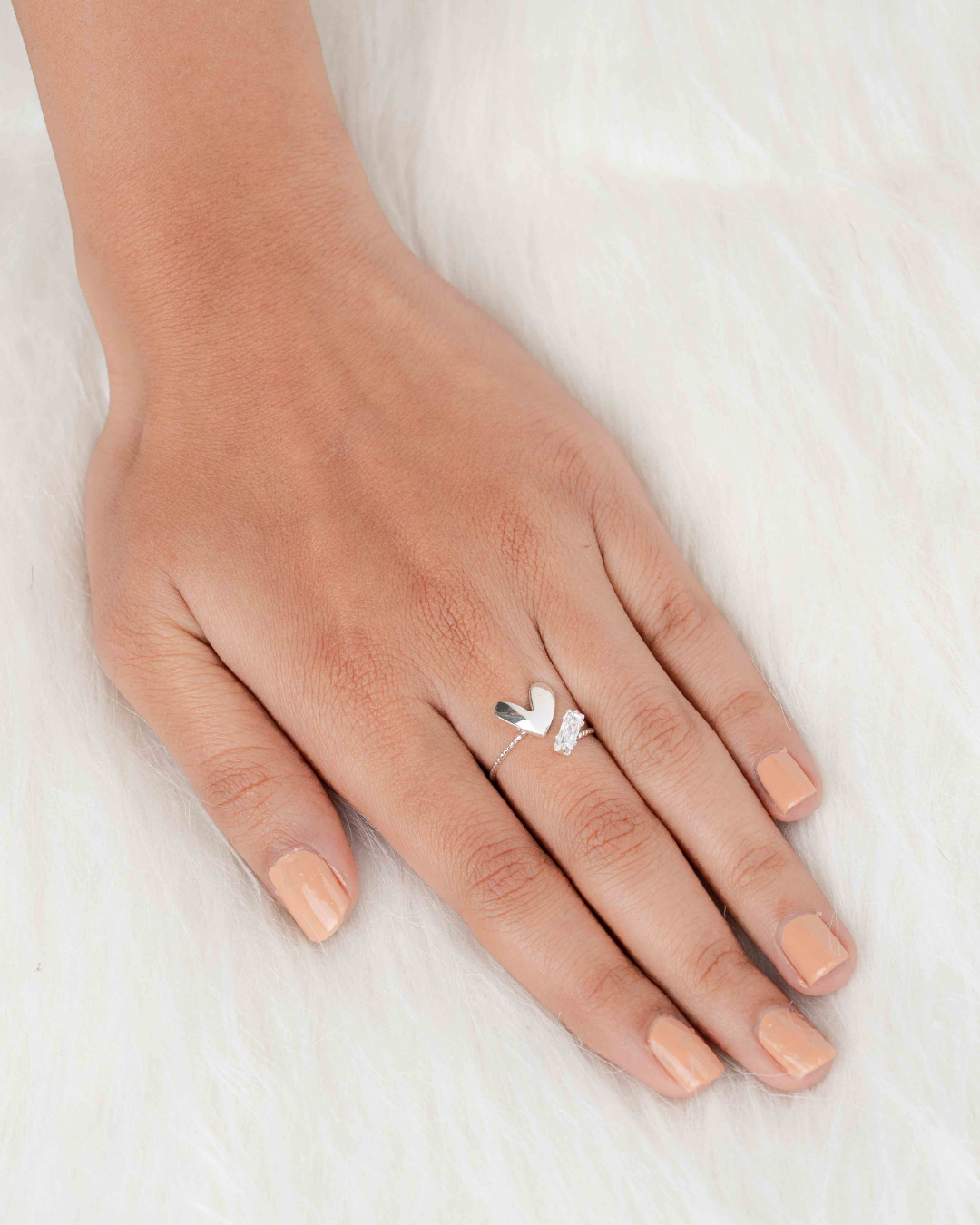 Amora One Adjustable Ring