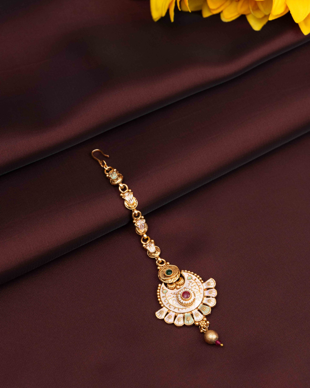 Rajratan Maang Tikka