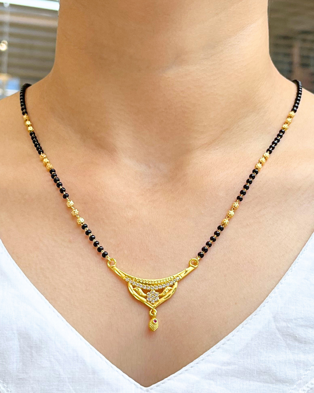 Sara Mangalsutra