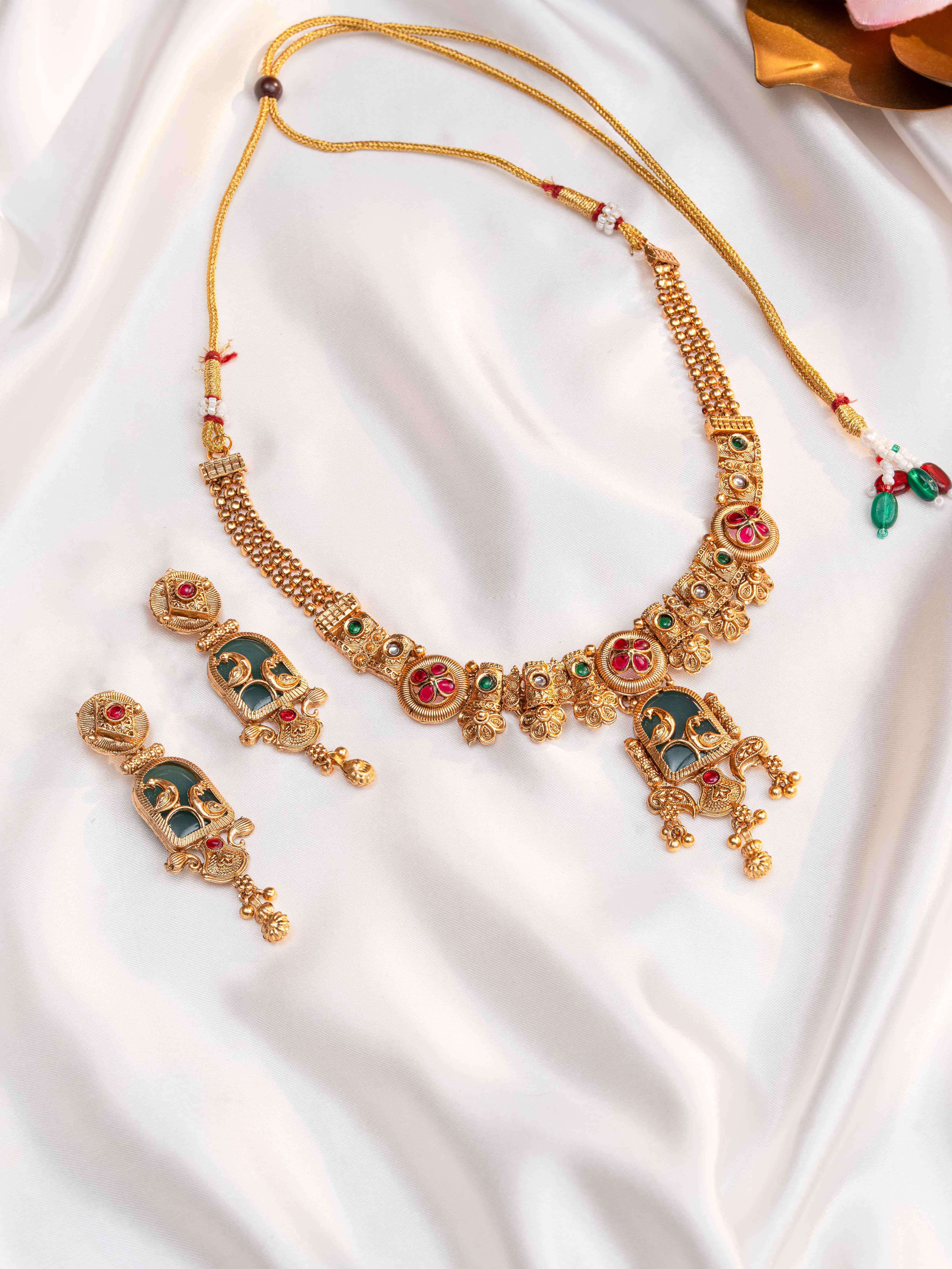 Divya necklace set