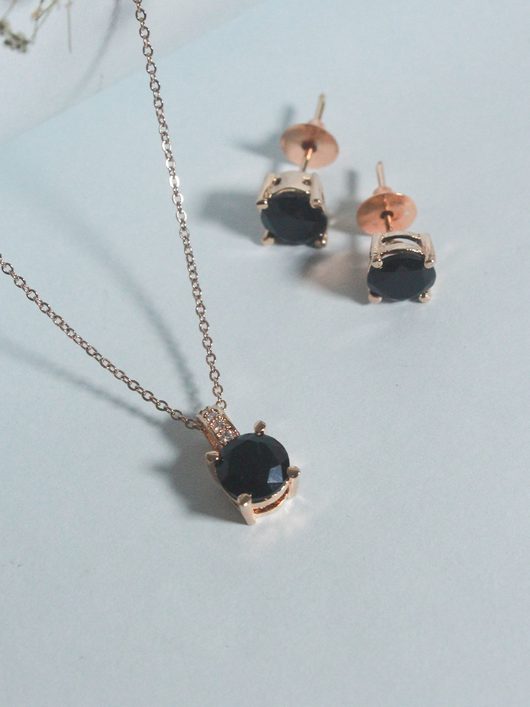 Minimalistic Stone Pendant Set - Zerakijewels