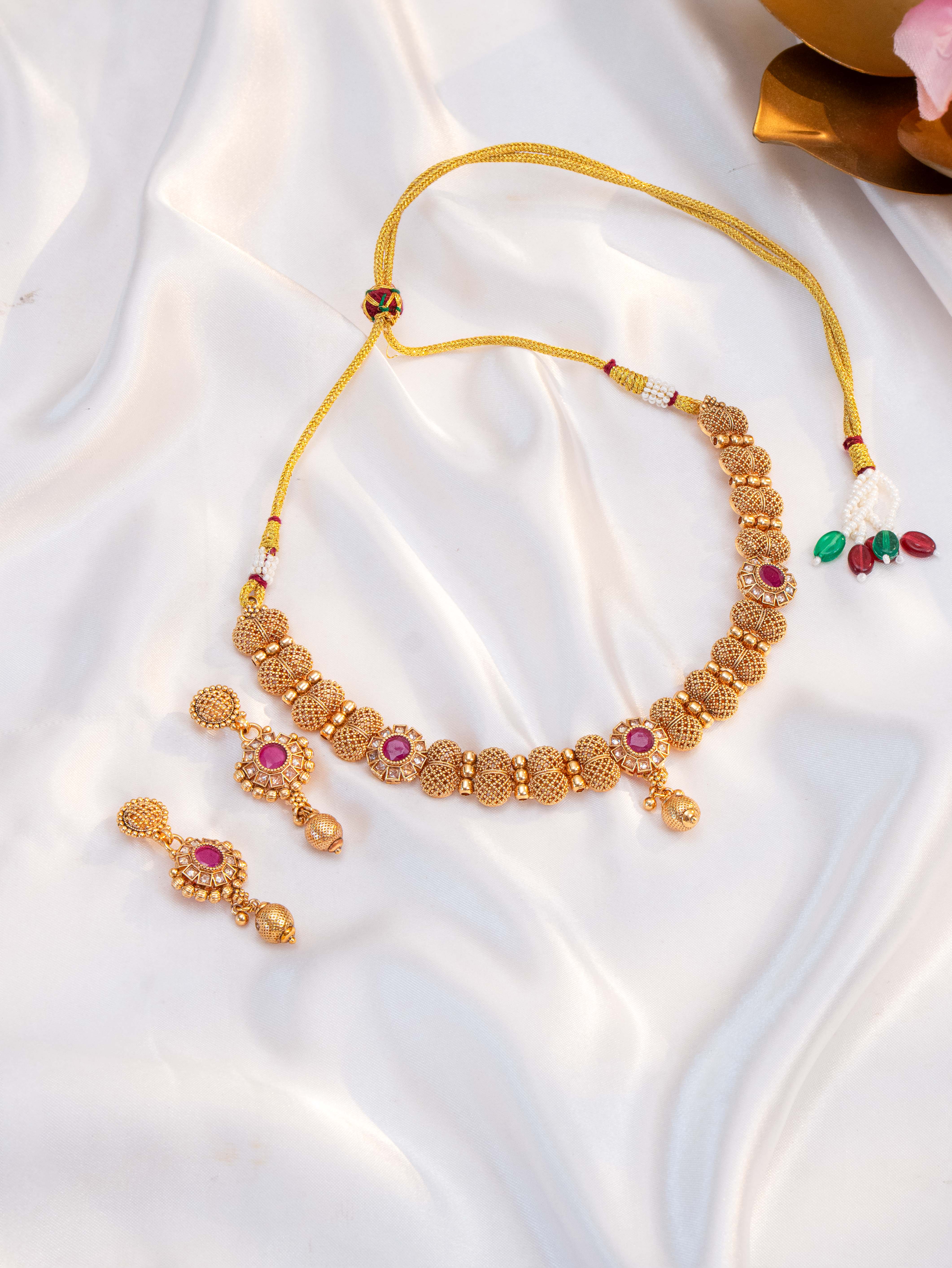 Falguni Necklace Set