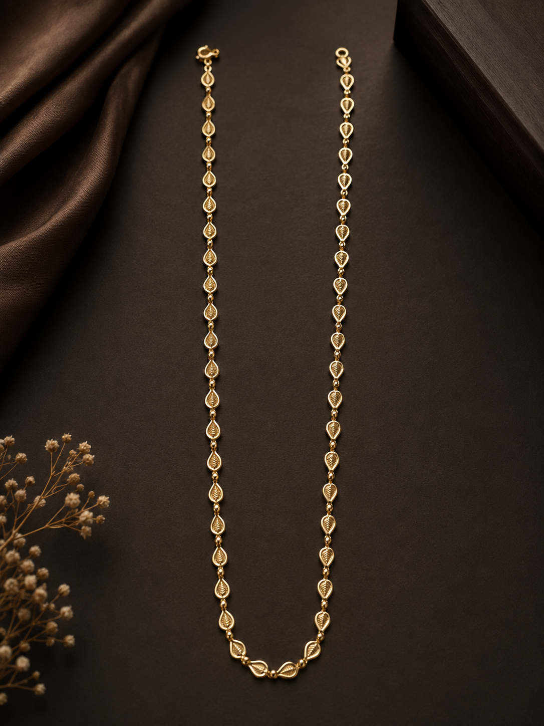 Silk Flow Gold Chain