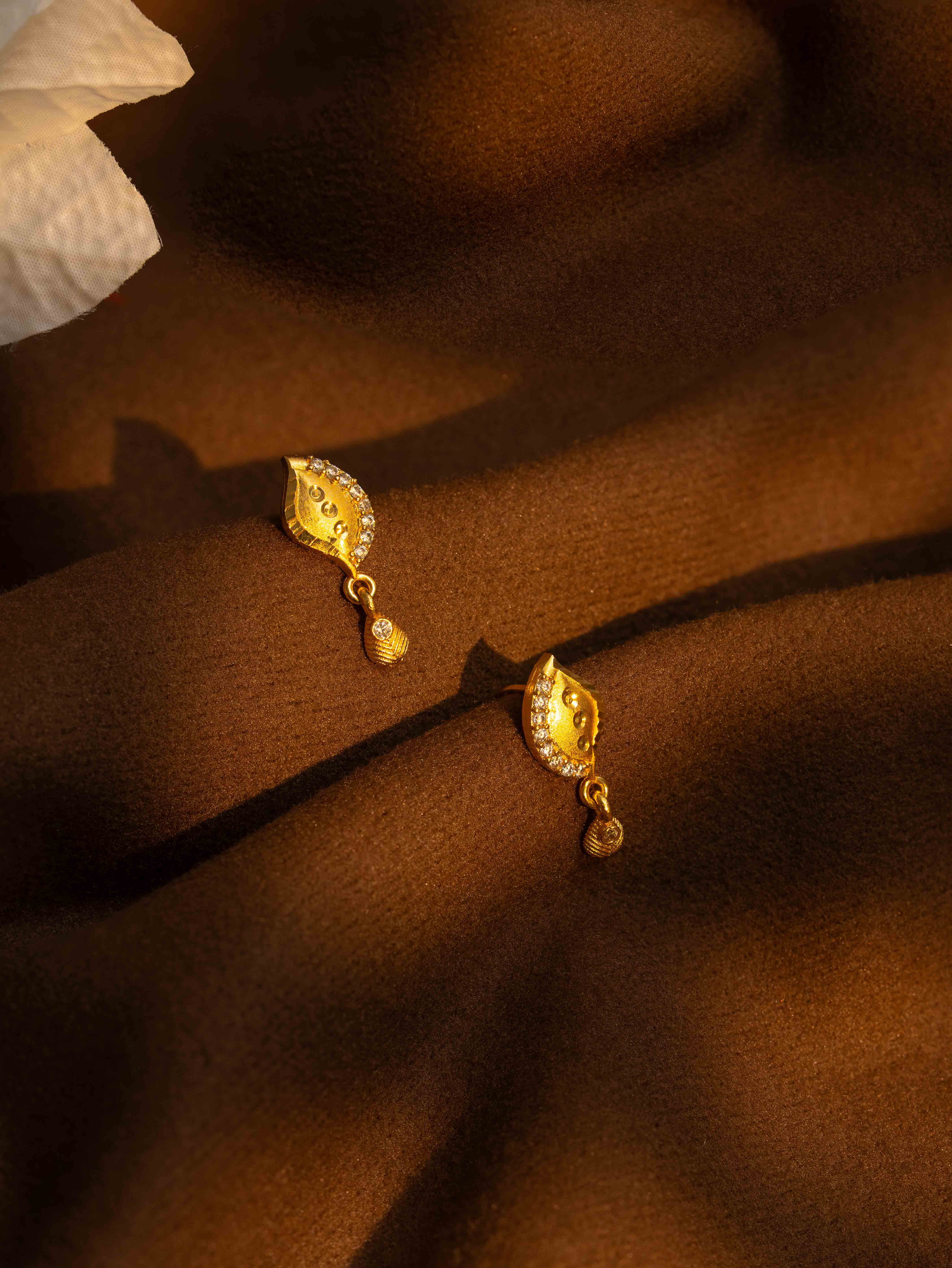 Saavi Studs