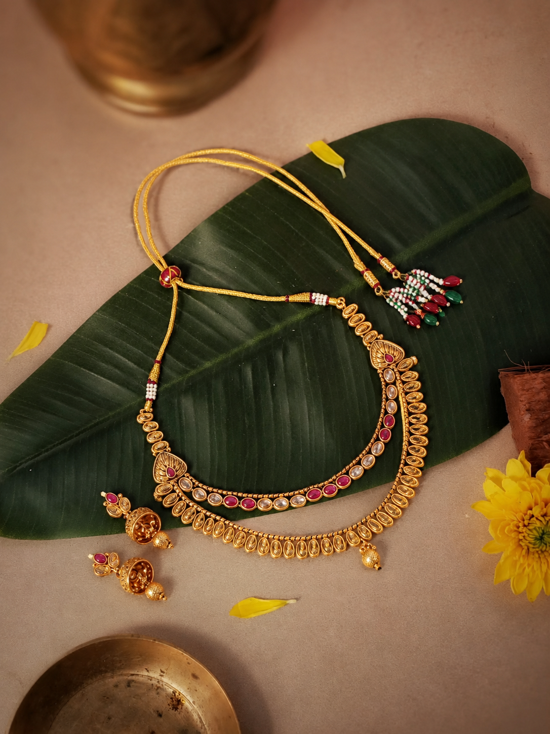 Vamika Necklace Set