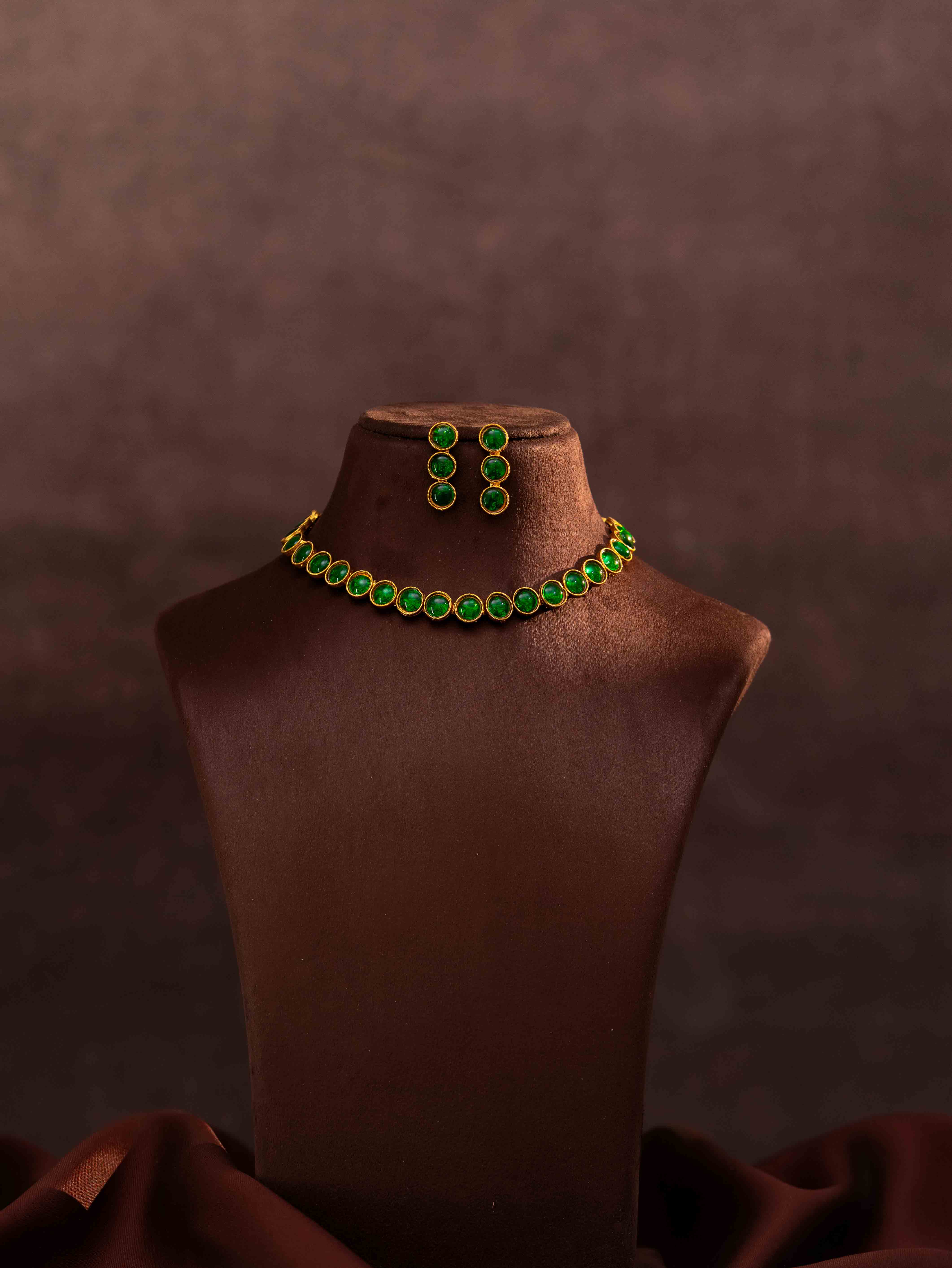 Meherika Gold look necklace Set ( Dark Green)