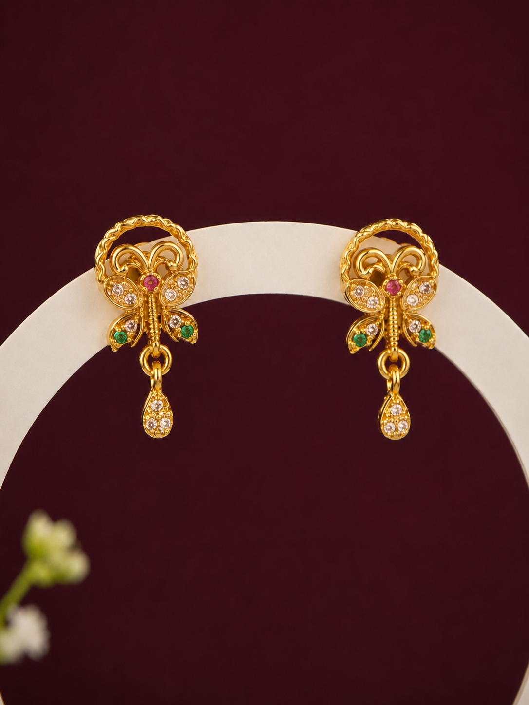 Yumi Studs