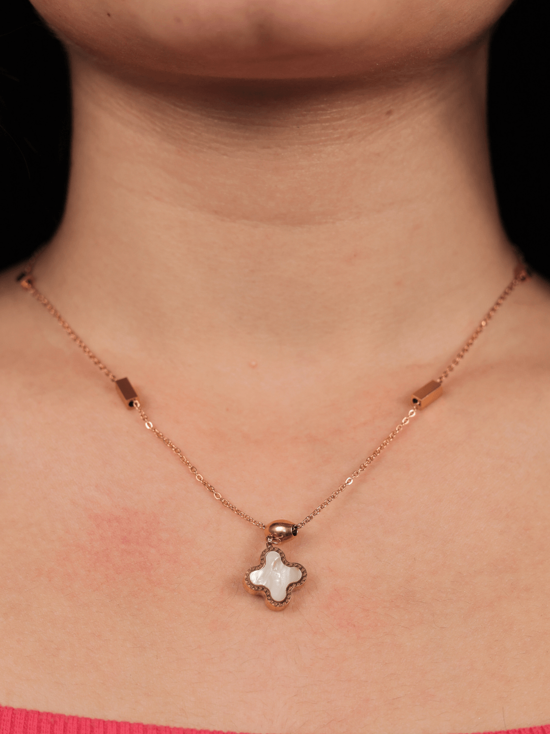 Black Bunny Clover Pendant - Zeraki Jewels