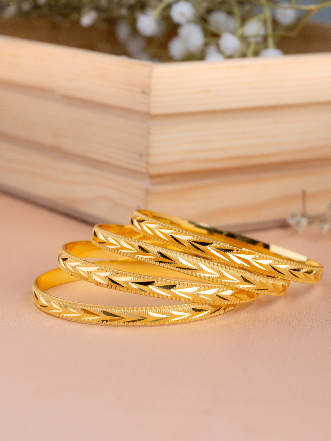 Pranjal Bangle. (Set of 4)