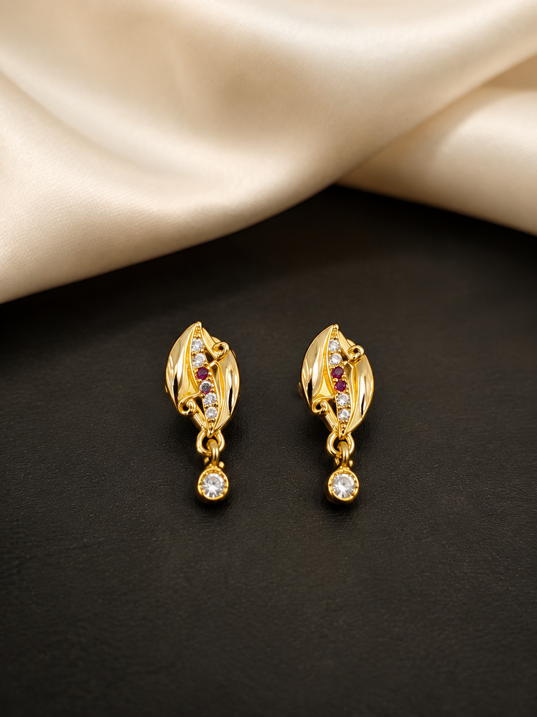 Ruhi Studs