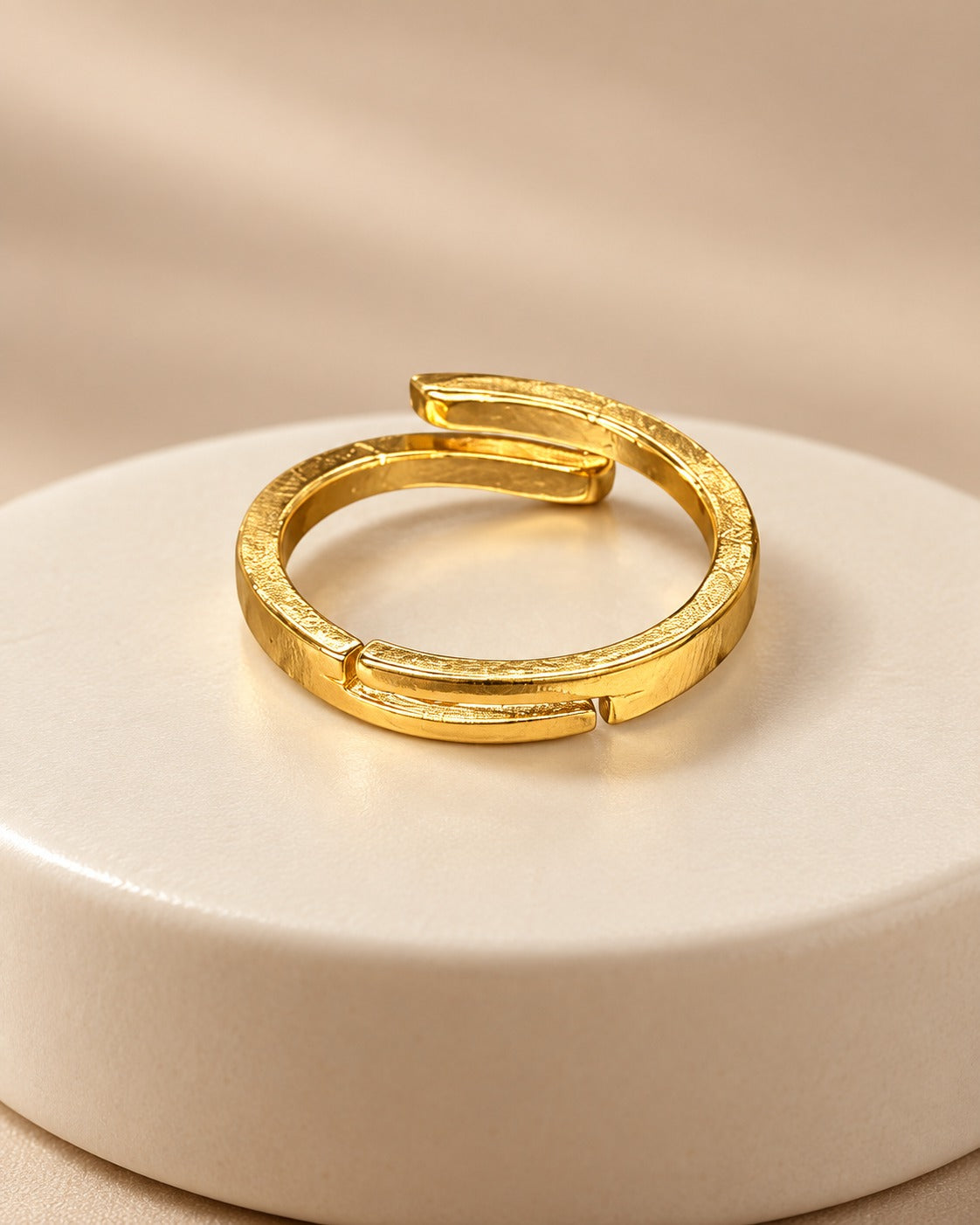 Gleamique Adjustable Ring