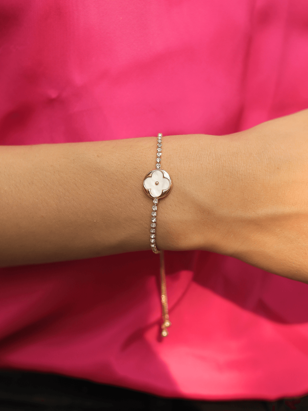 White Clover Bracelet - Zeraki Jewels