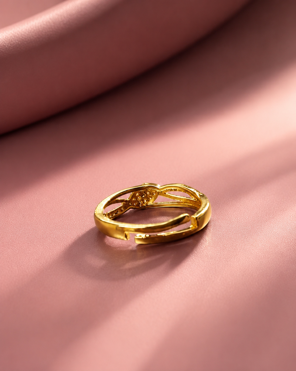 Pari Adjustable Ring