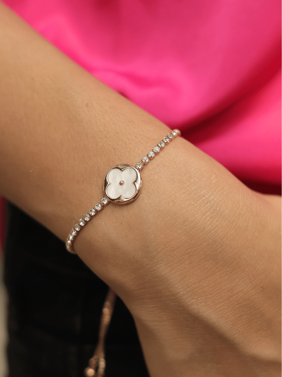 White deals clover bracelet