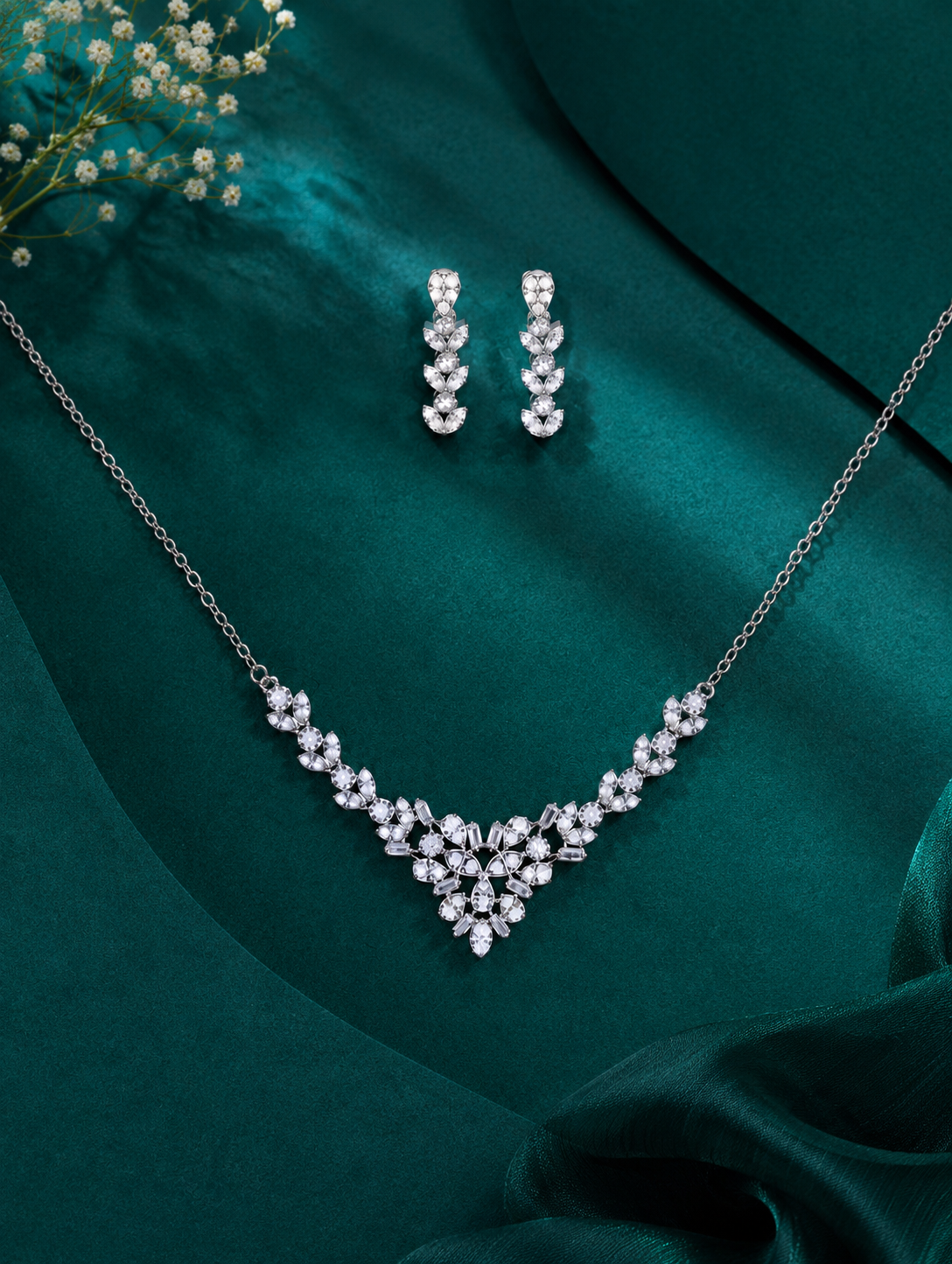 Ishani Silver Necklace Set