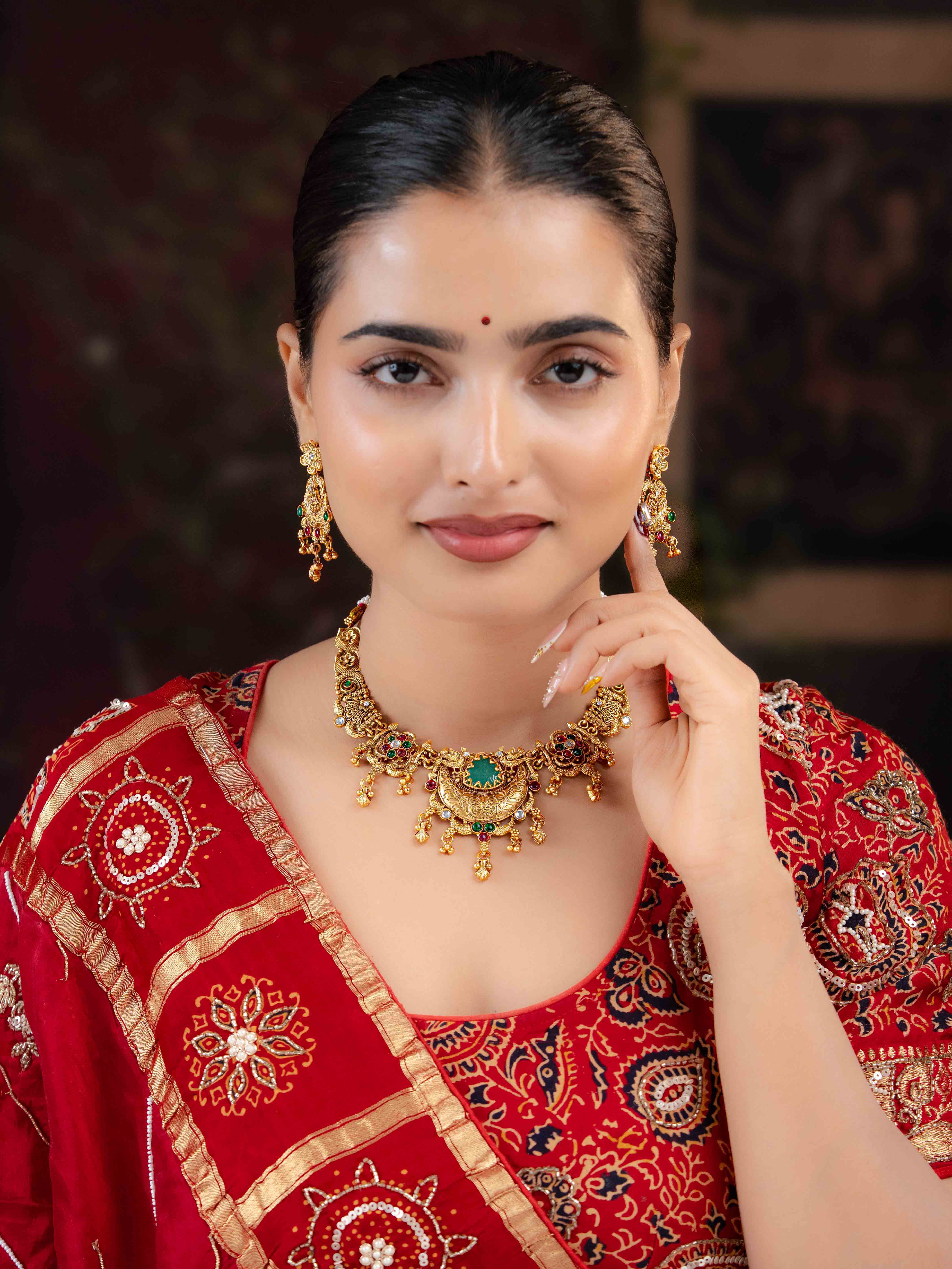 Chandraroop Necklace Set