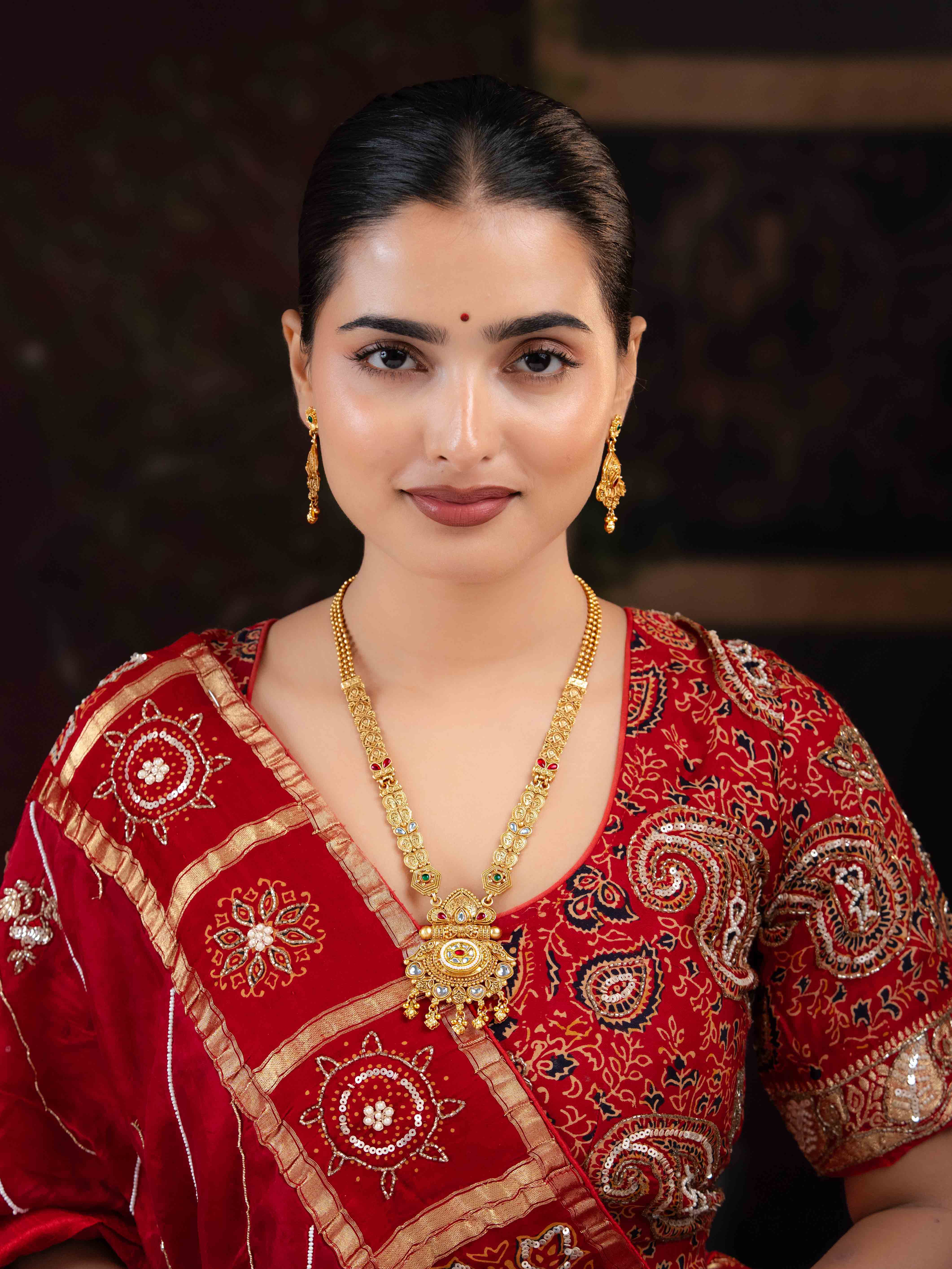 Rupal Necklace Set