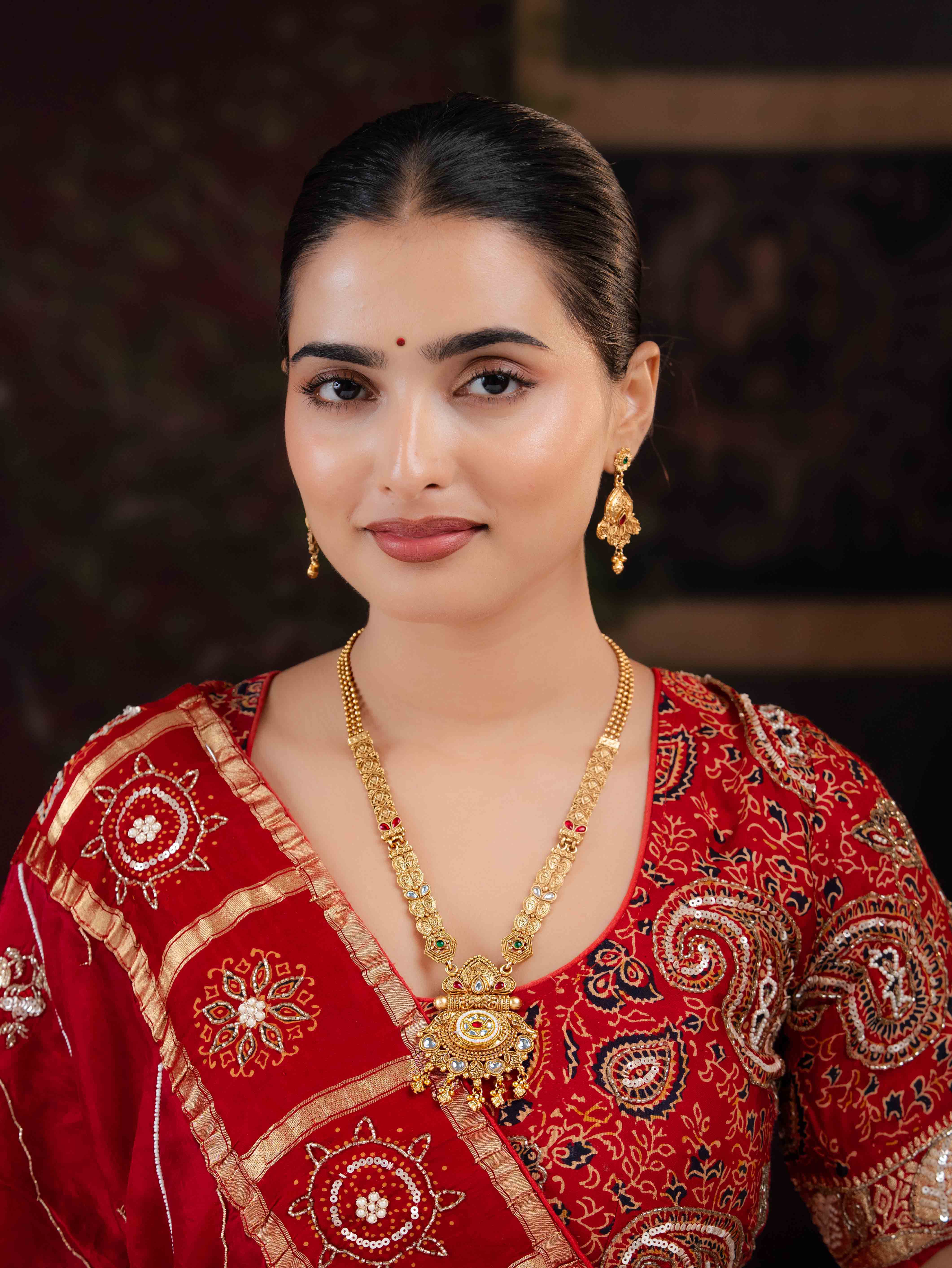 Rupal Necklace Set