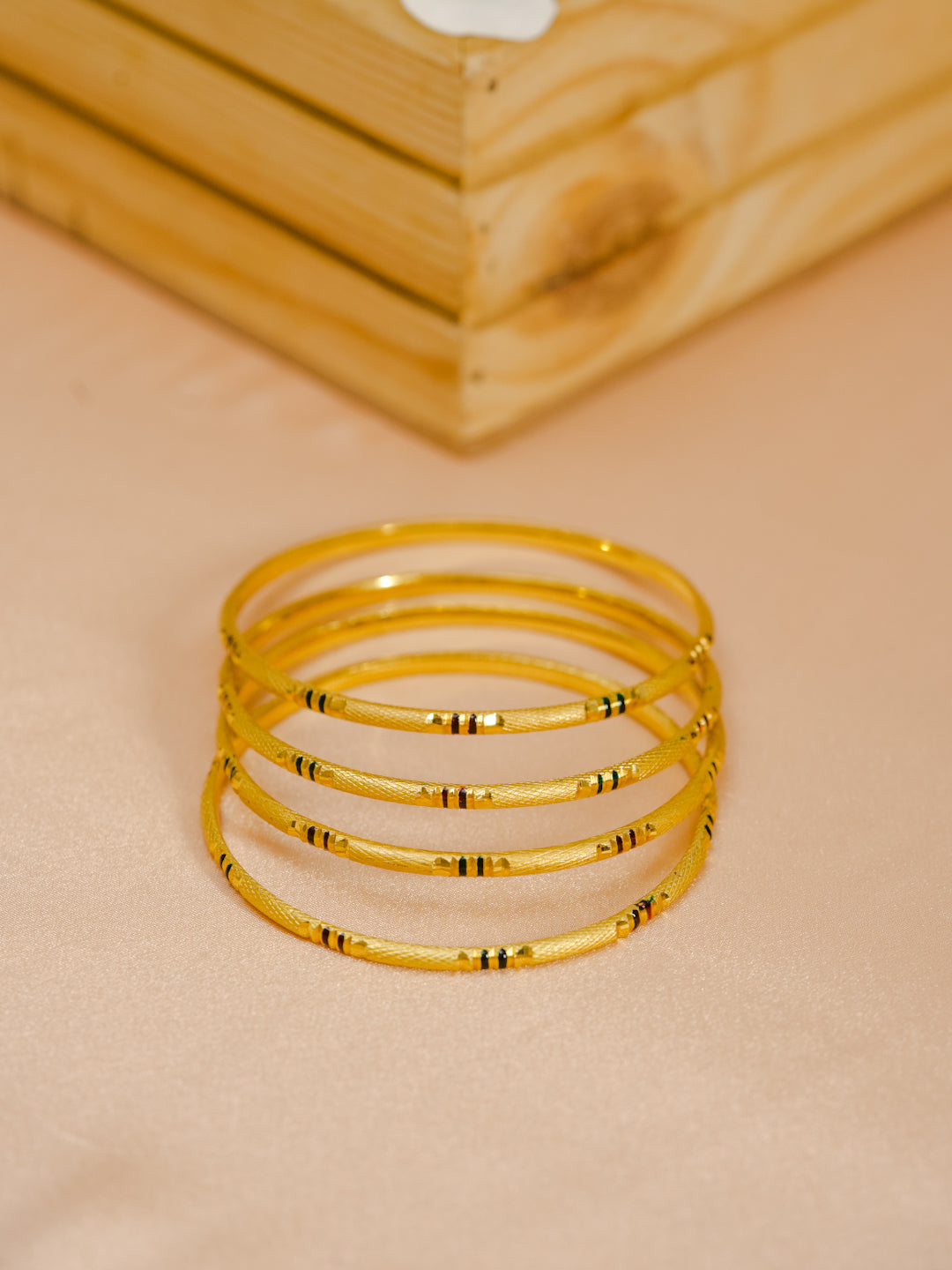 Riva Bangle. (Set of 4)