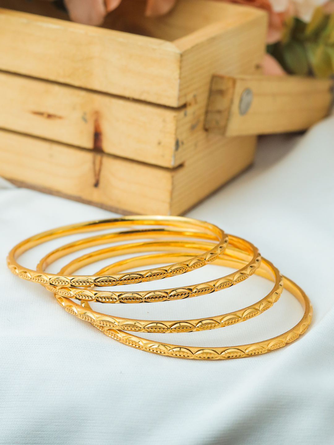 Apsara Bangle. (Set of 4)