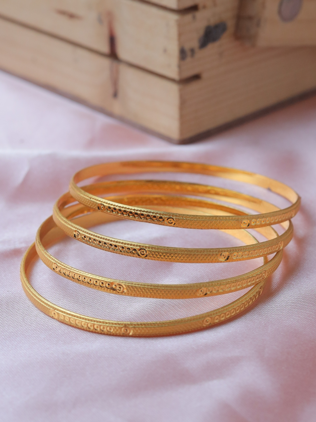 Ravina Bangle. (Set of 4)