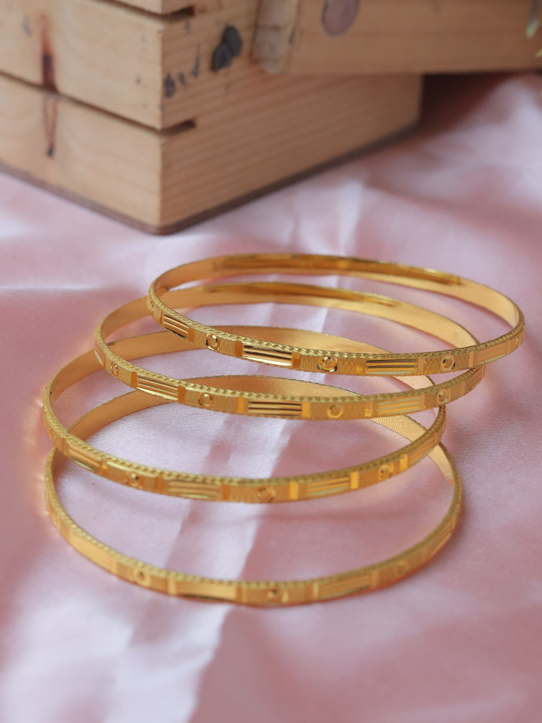 Alka Bangle. (Set of 4)