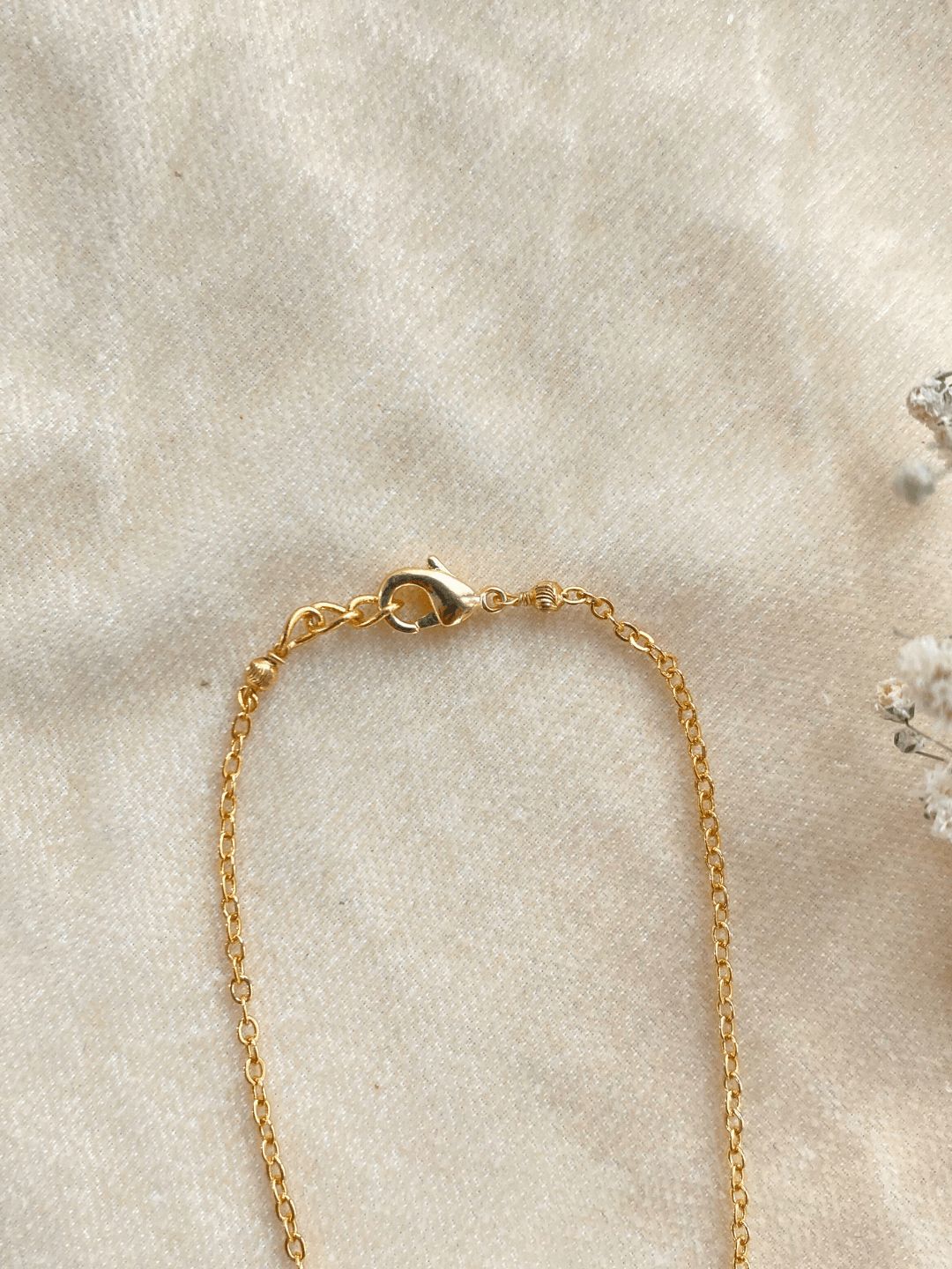 Initial minimal mangalsutra with 2 Letters Chain