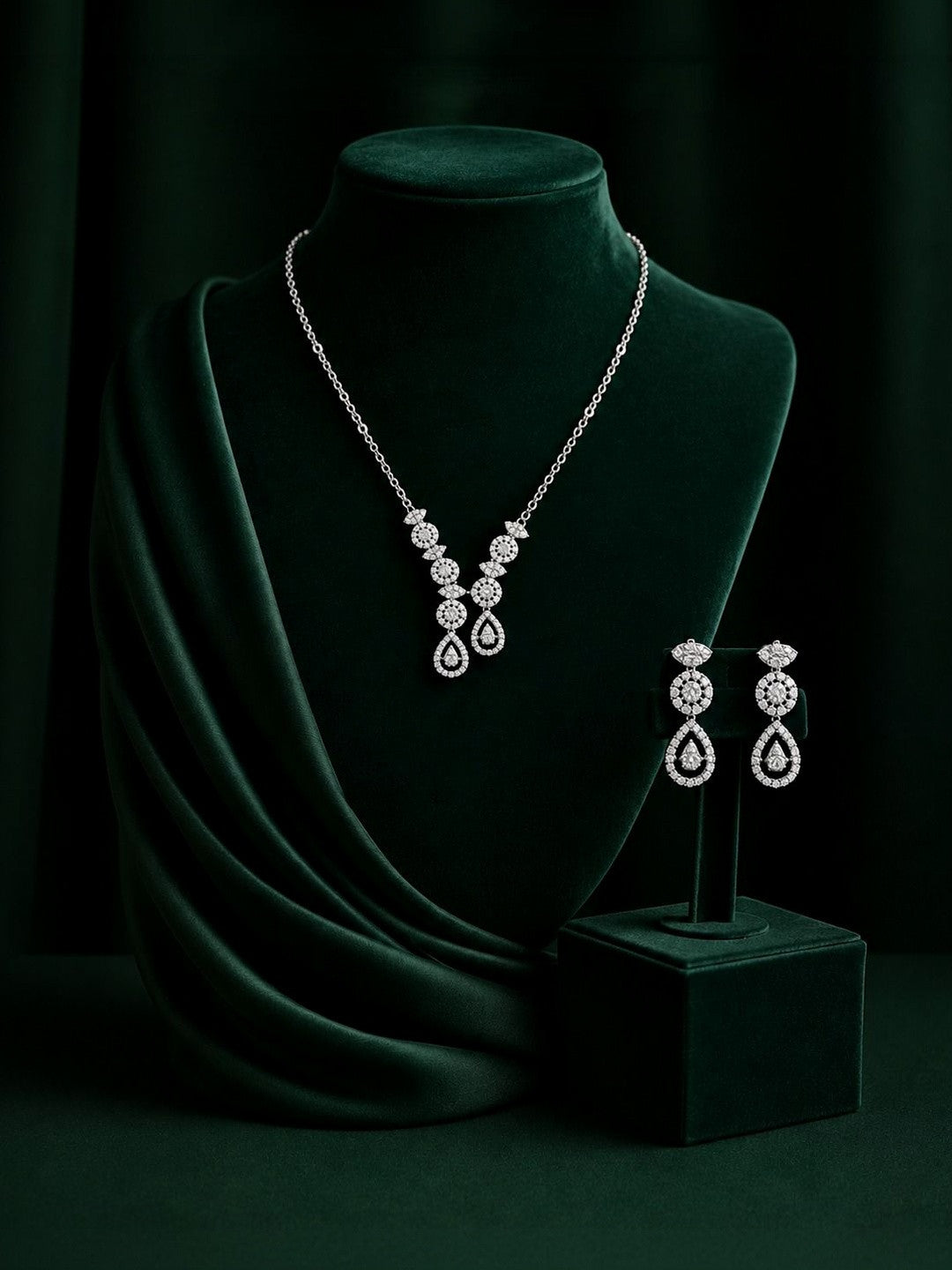 Glow Silver Necklace Set