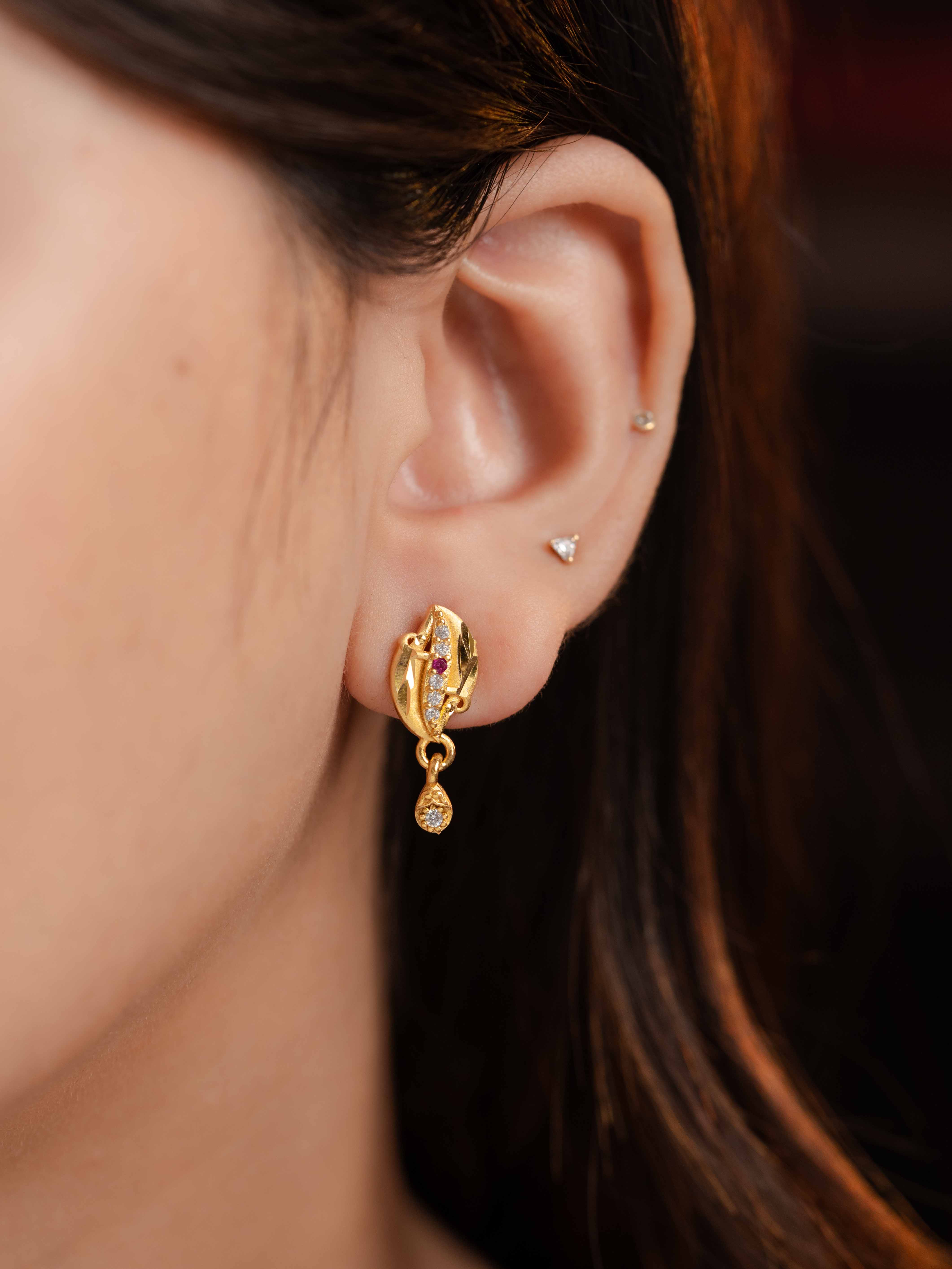 Ruhi Studs