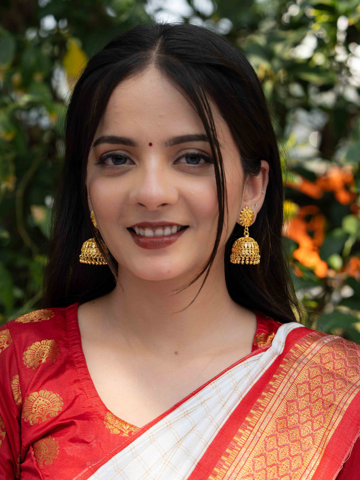 Yuvaira Gold Jhumkas