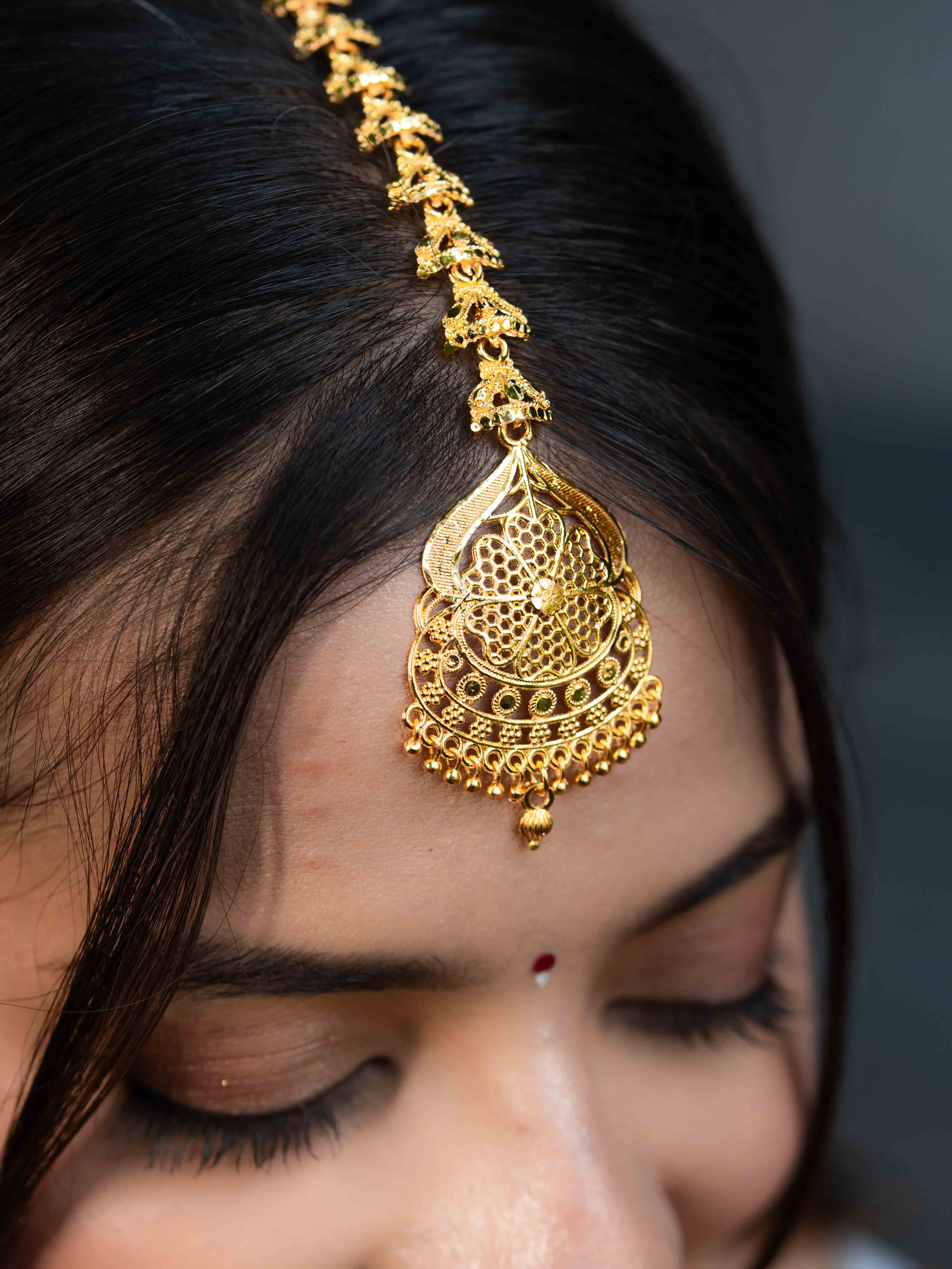 Aishani Maang Tikka