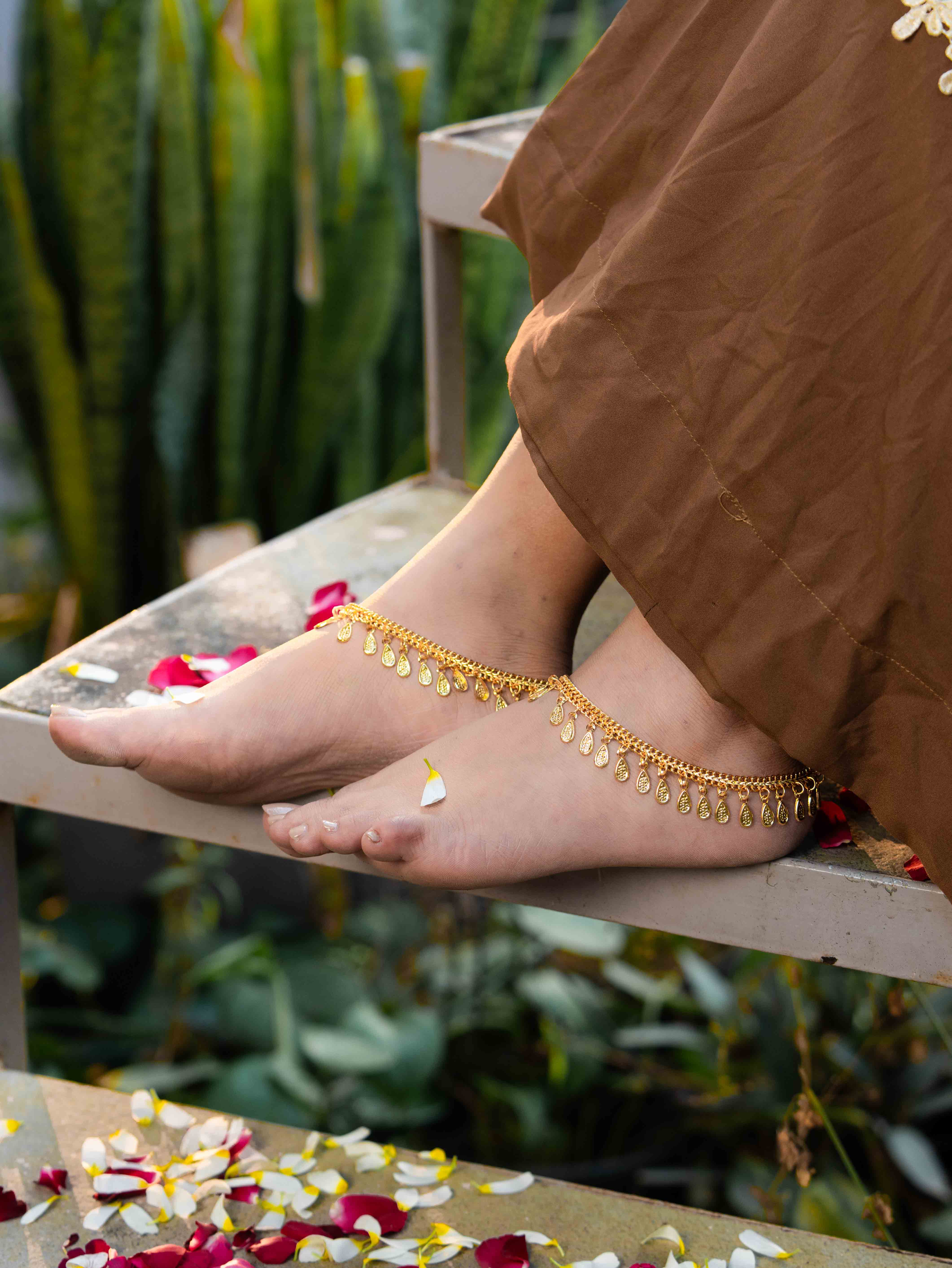 Pallavi Gold Payal. ( Set of 2)