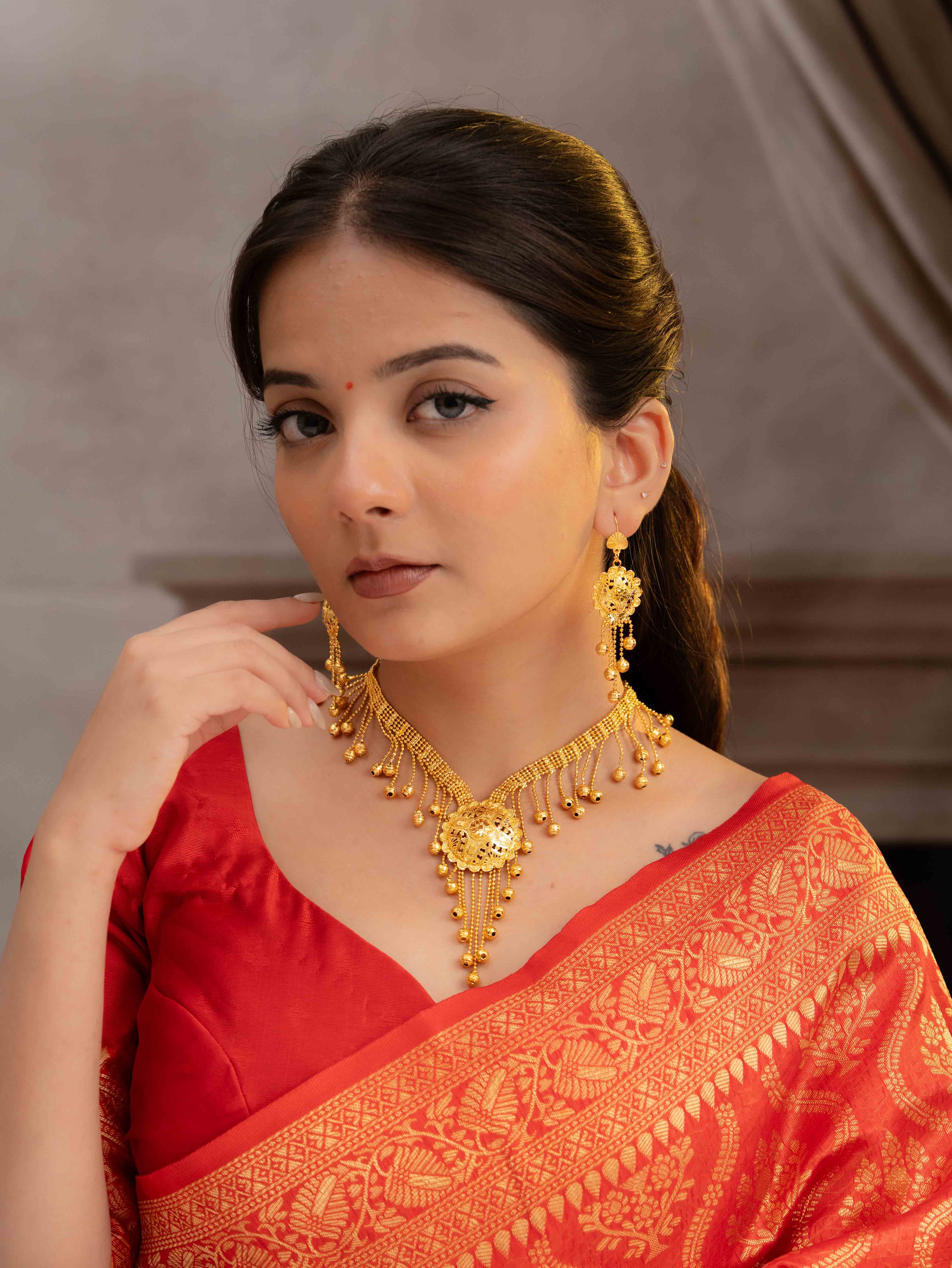 Mohini gold necklace set