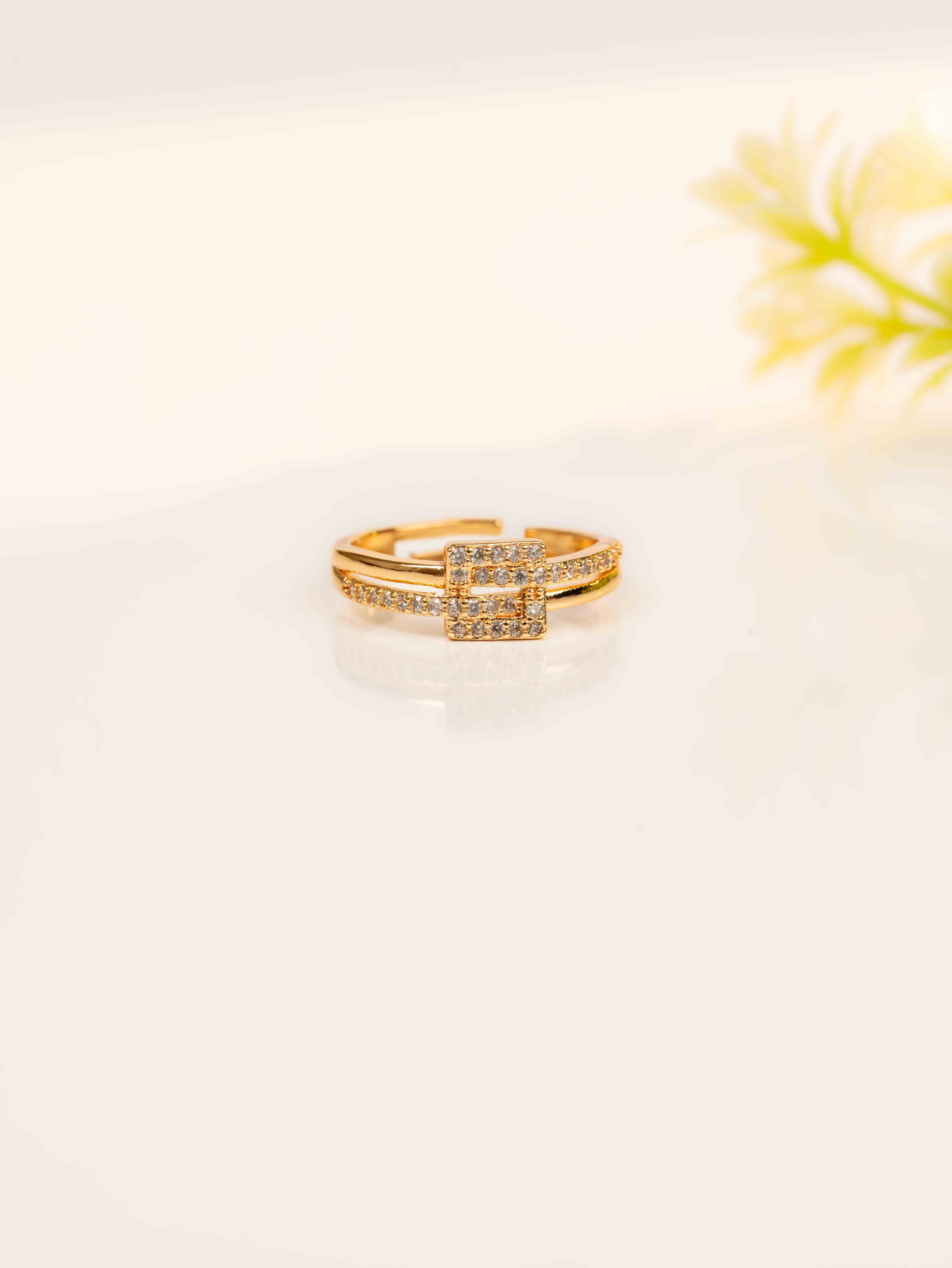Viora Adjustable Ring