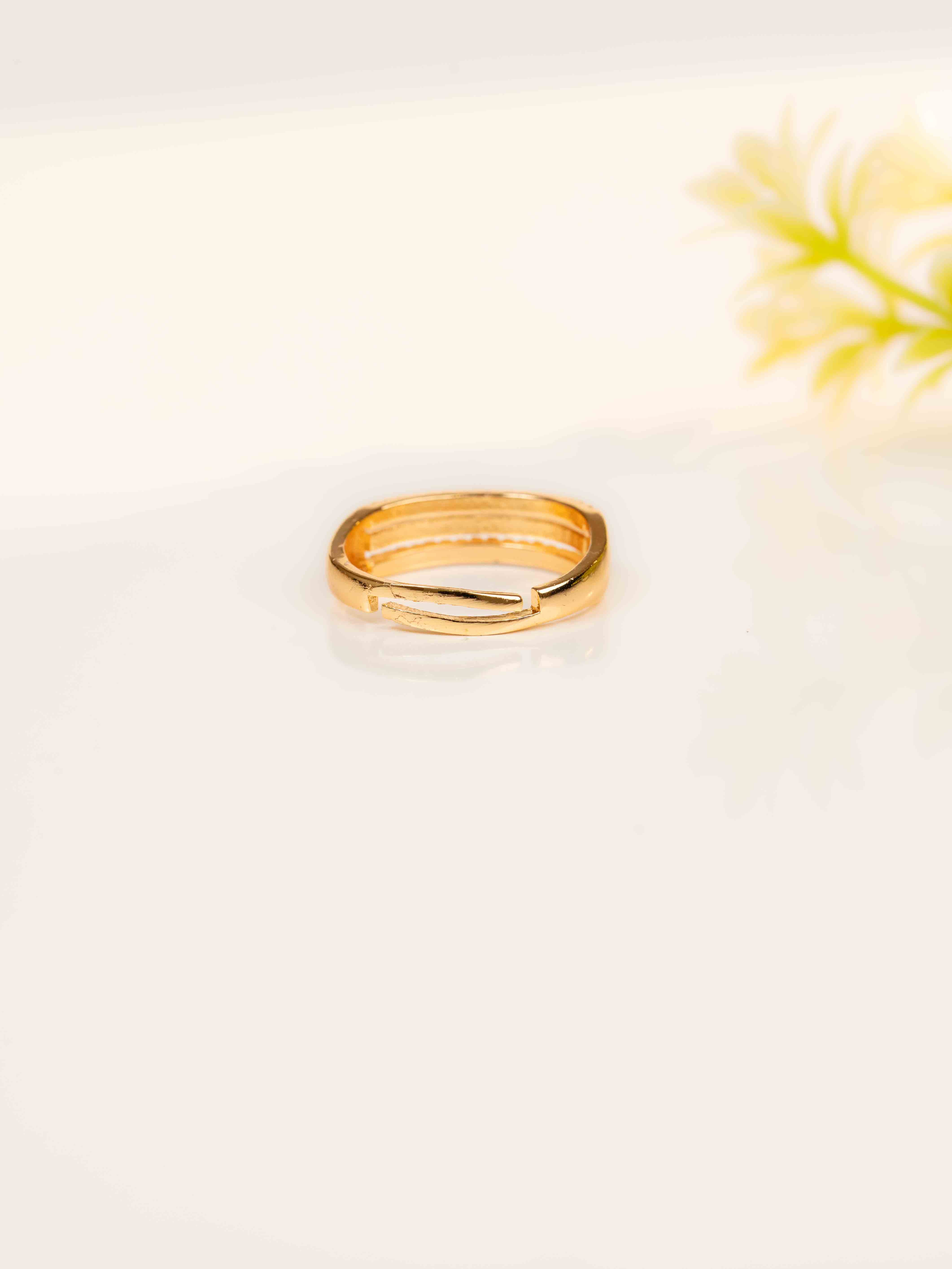 Amora One Adjustable Ring