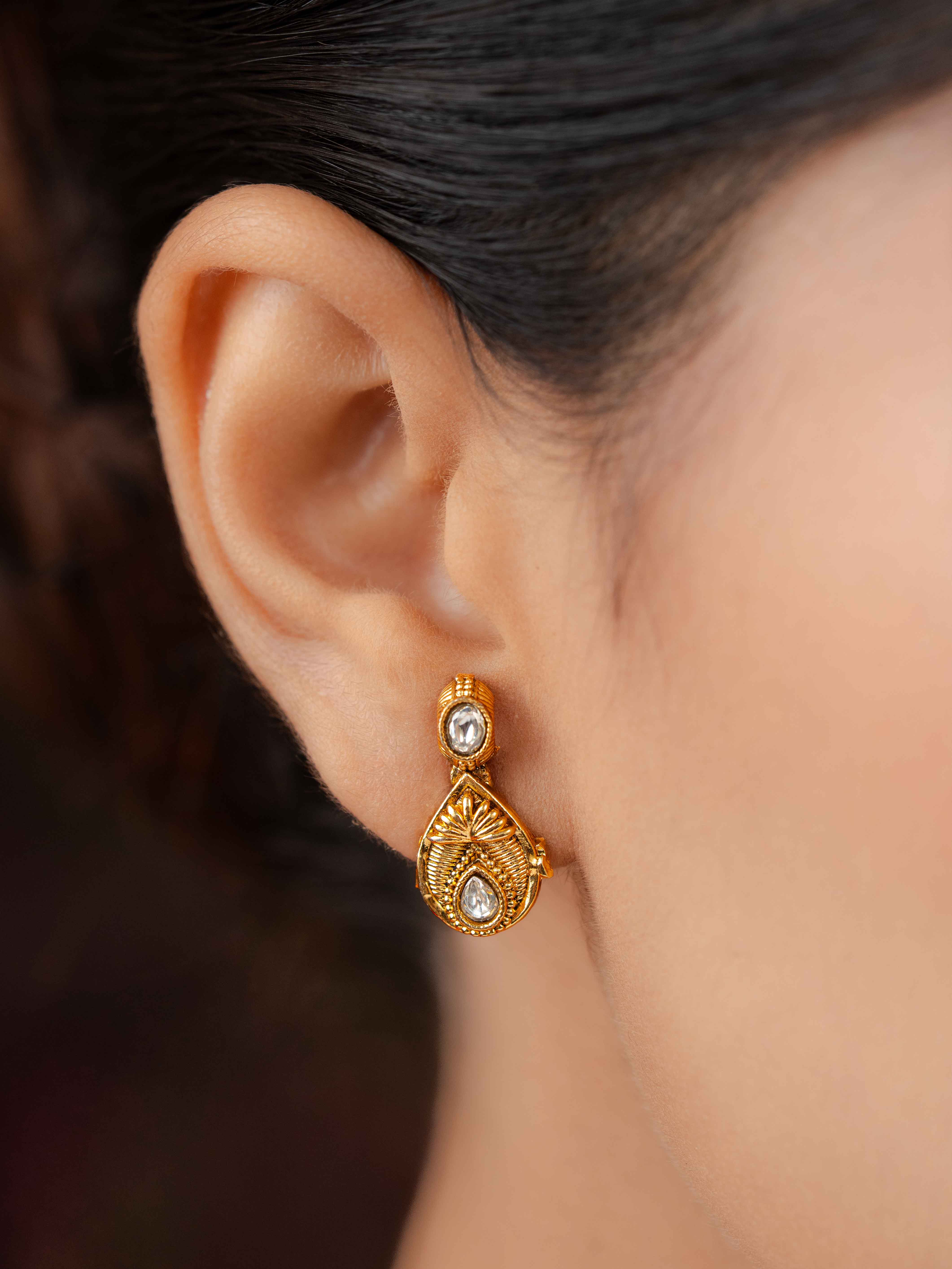 Kanika Necklace Set