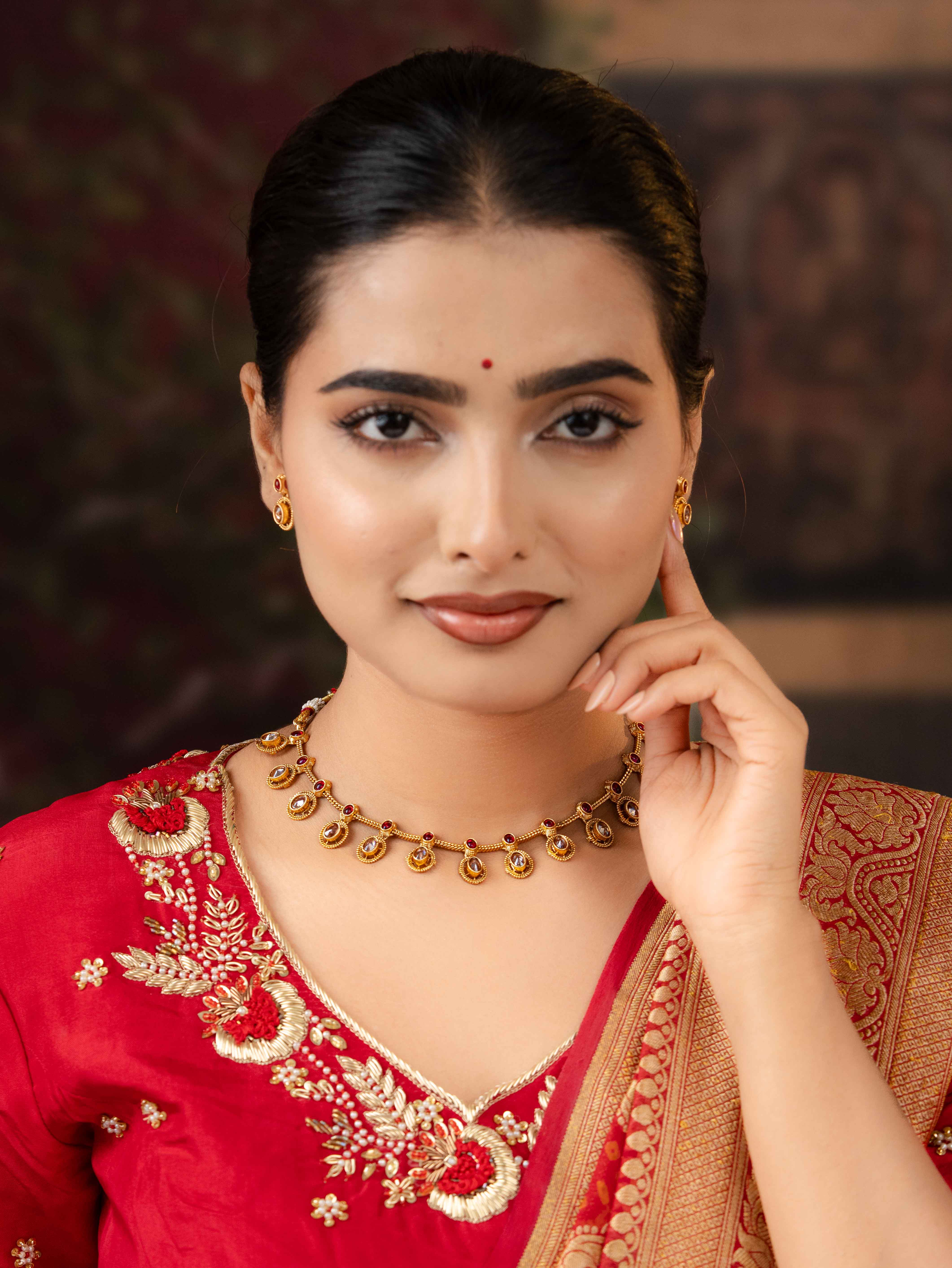 Aarivika Necklace Set