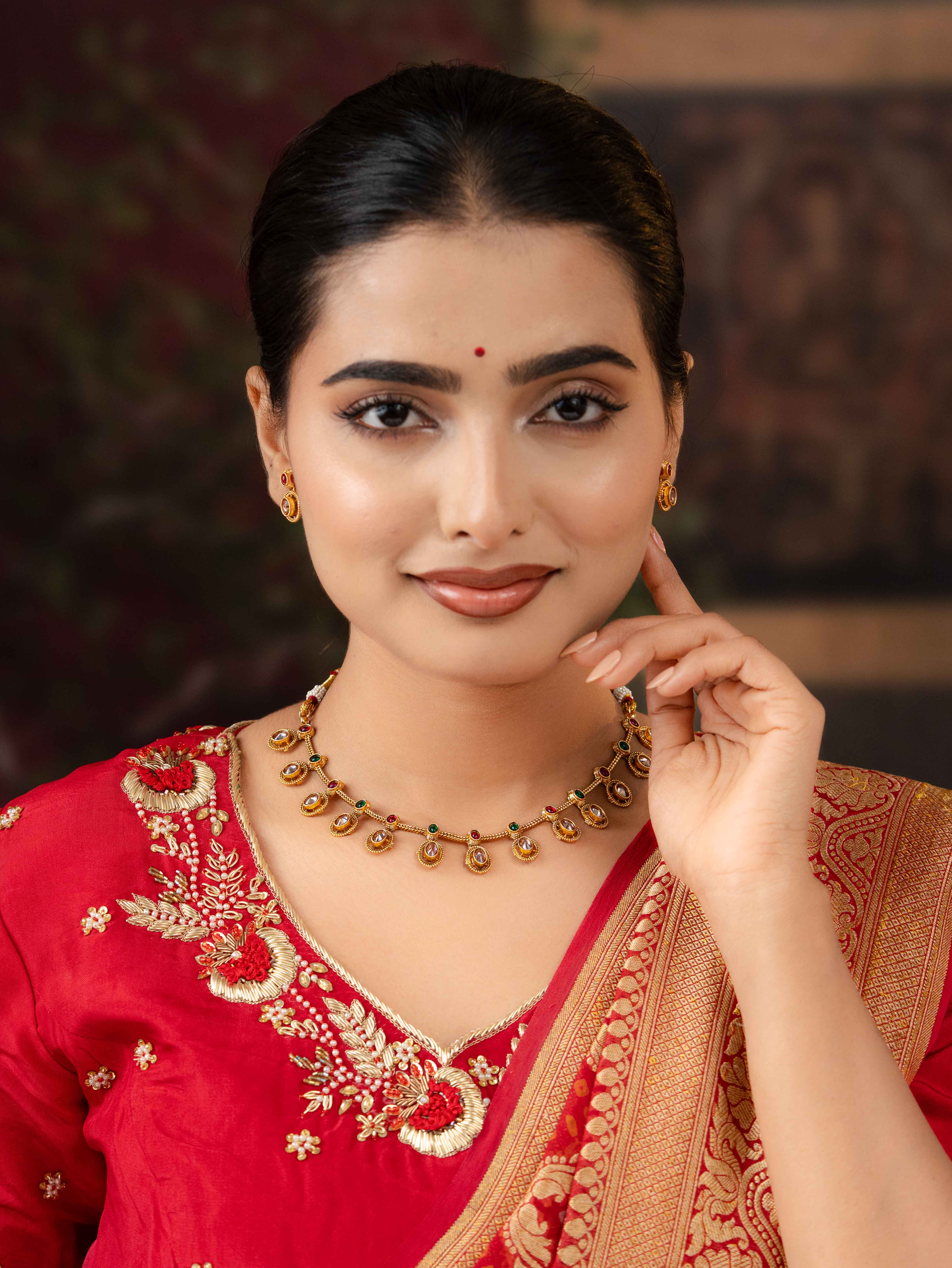 Aarivika Necklace Set