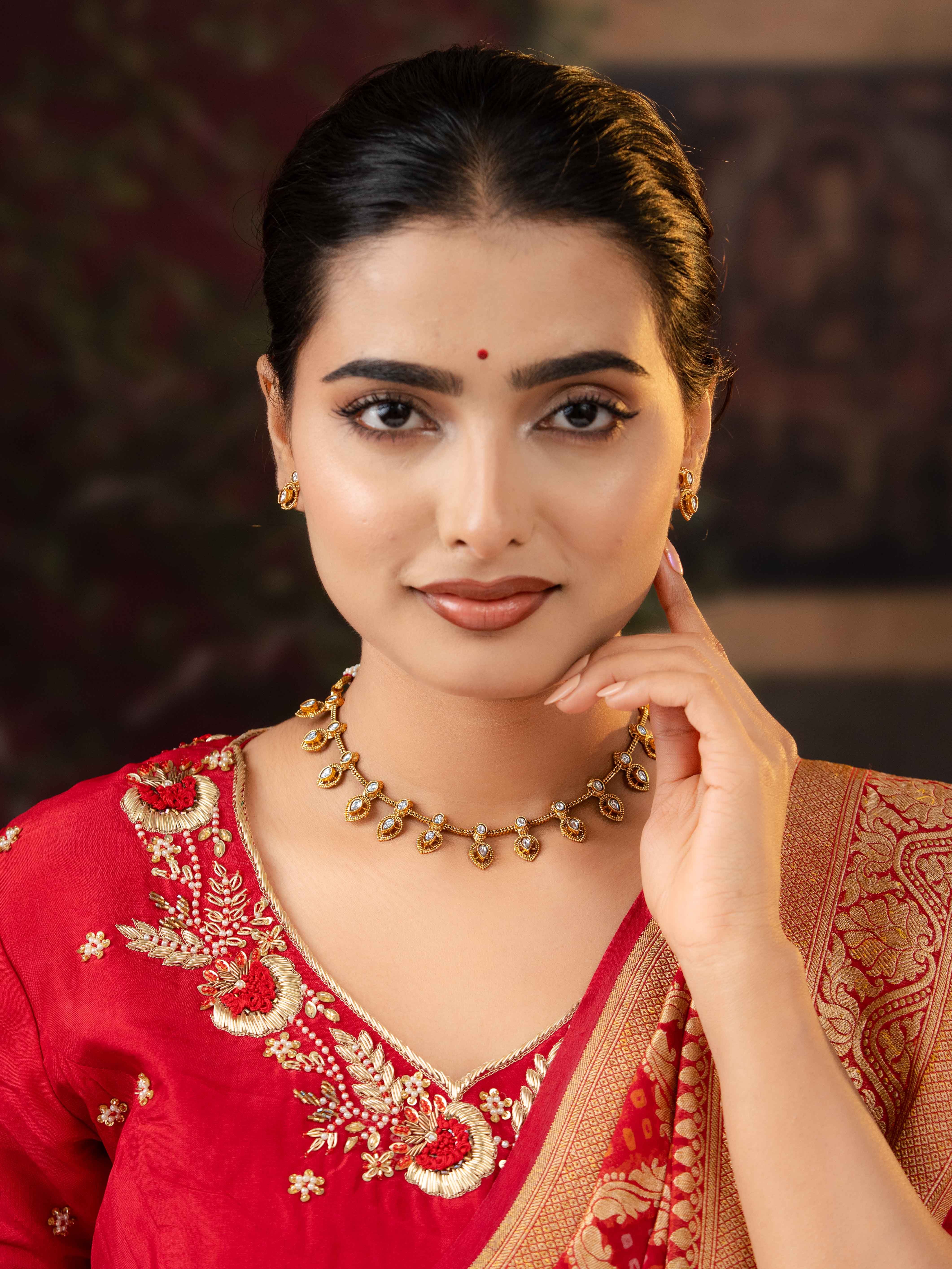 Varnisha Necklace Set