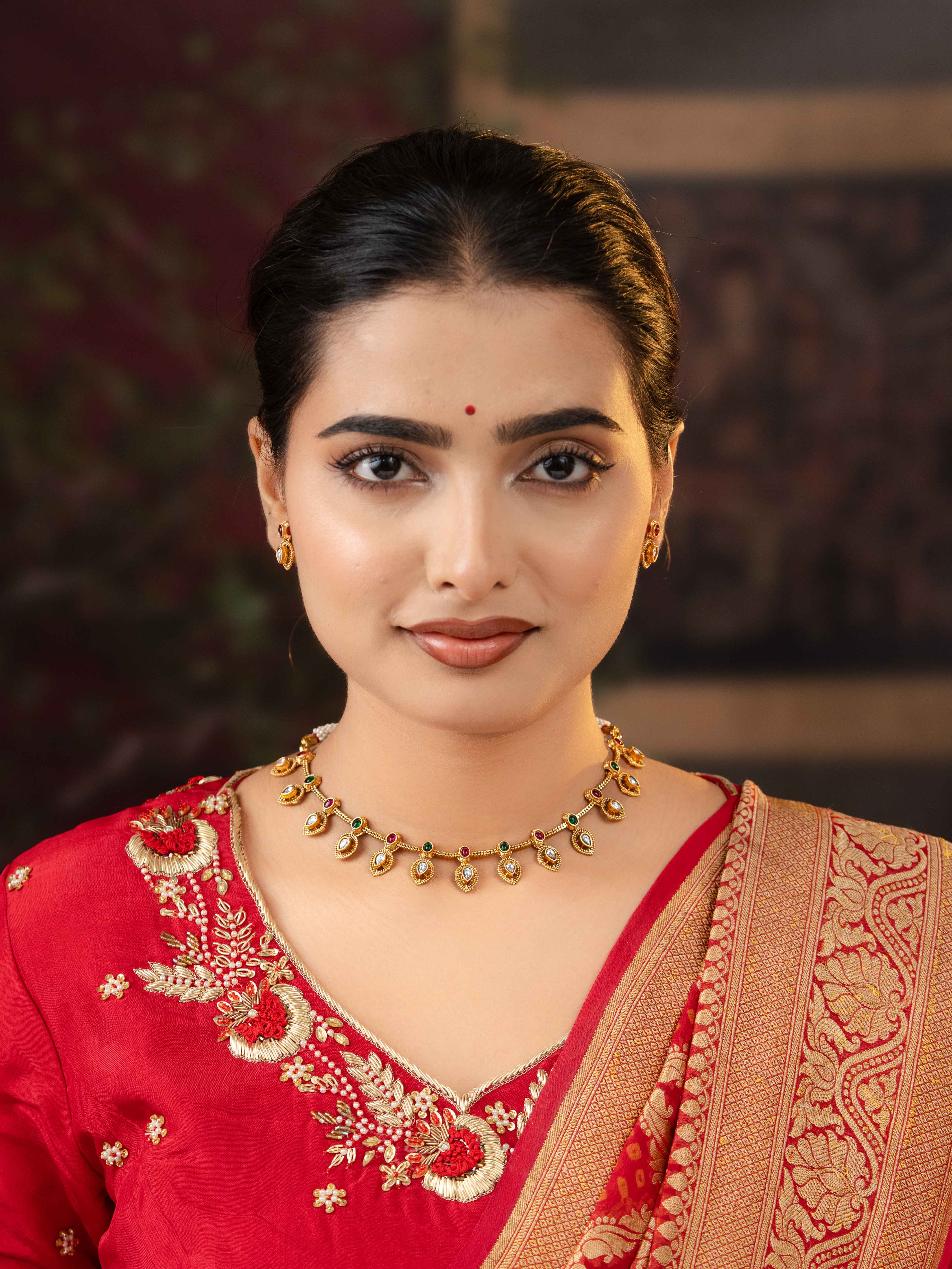 Varnisha Necklace Set