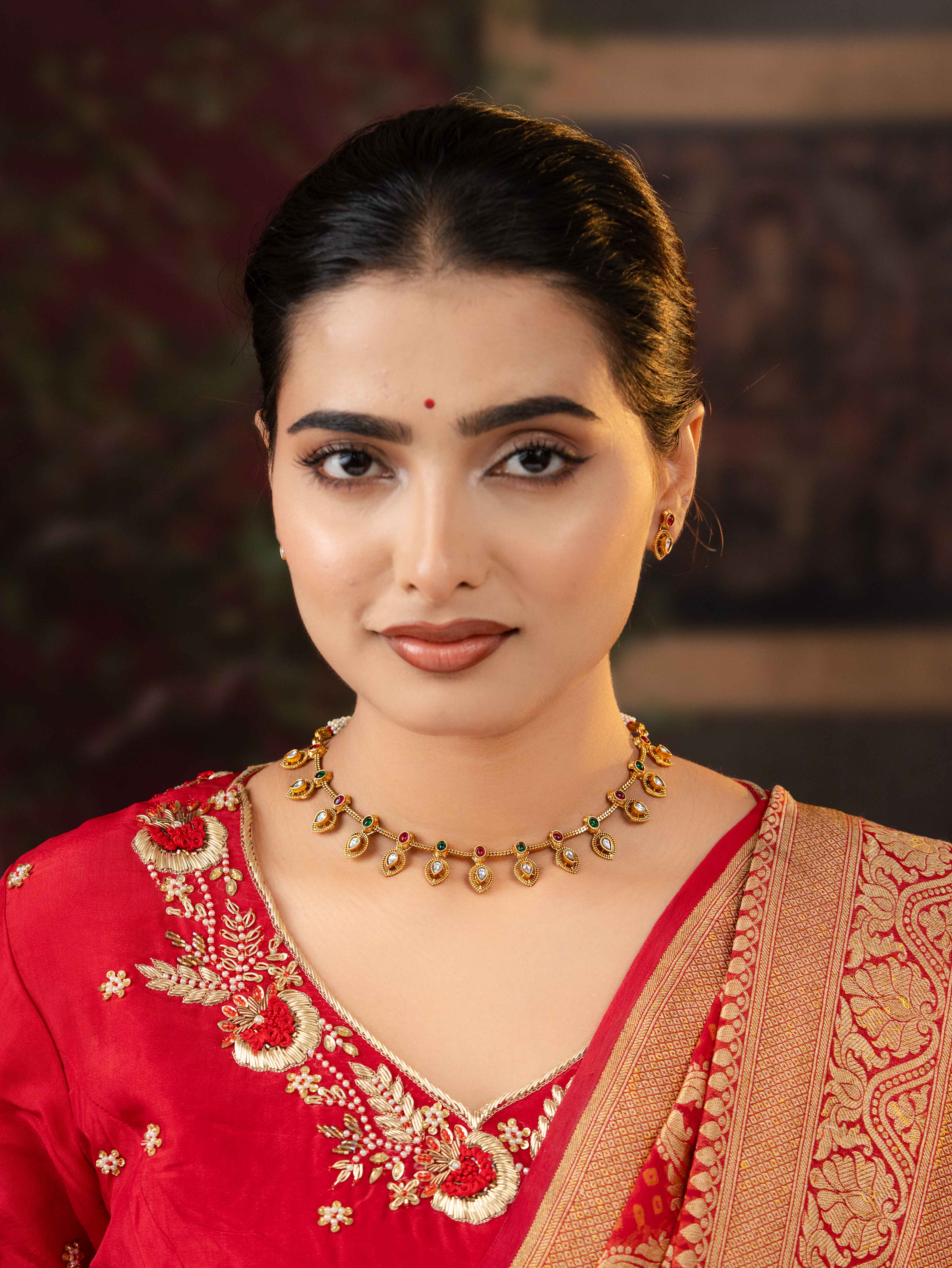 Varnisha Necklace Set