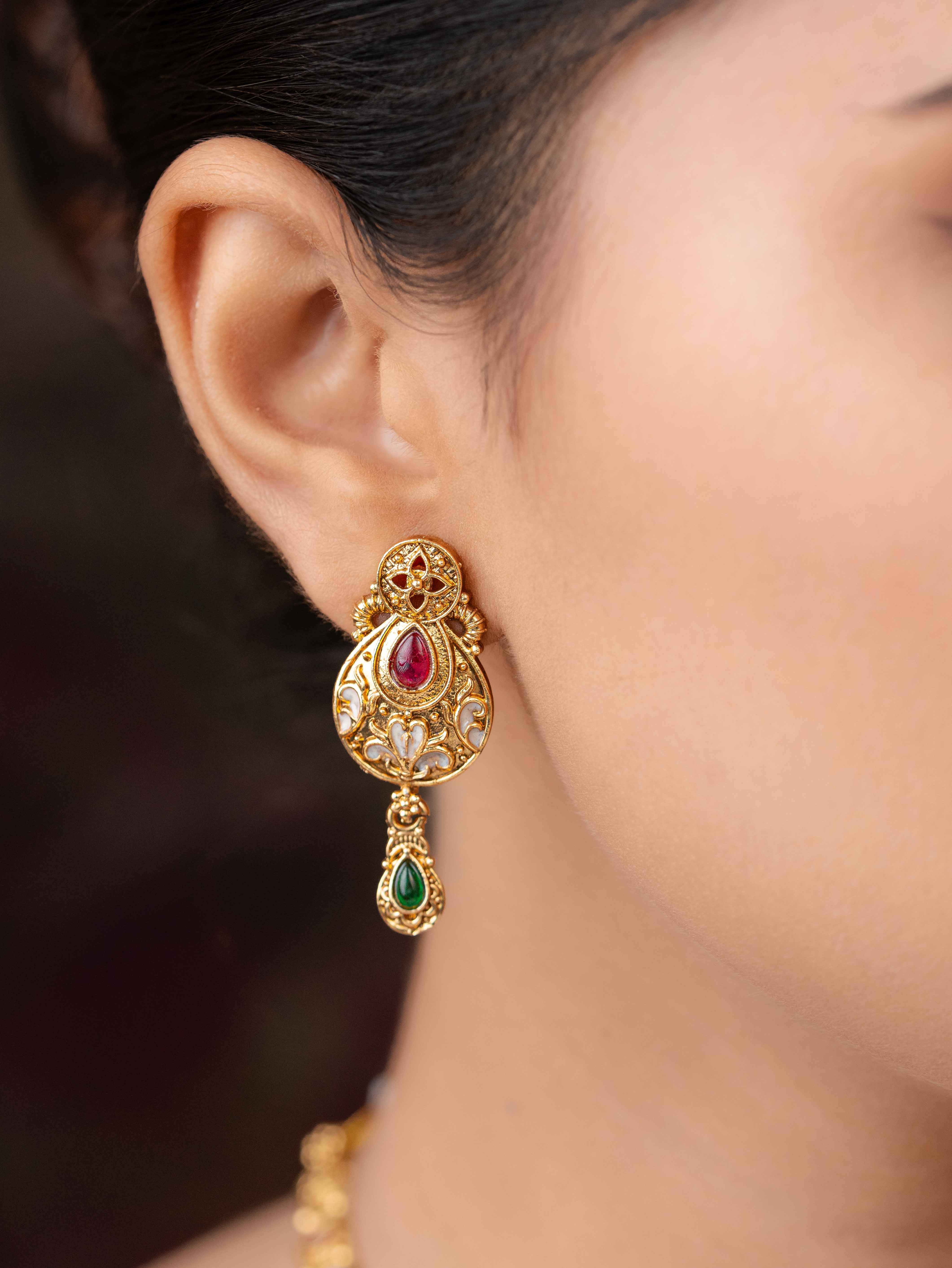 Charvi Necklace Set